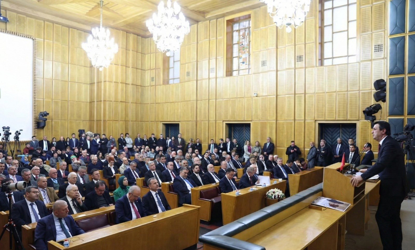 Mahmut Arıkan TBMM Yeni Yol Grubu