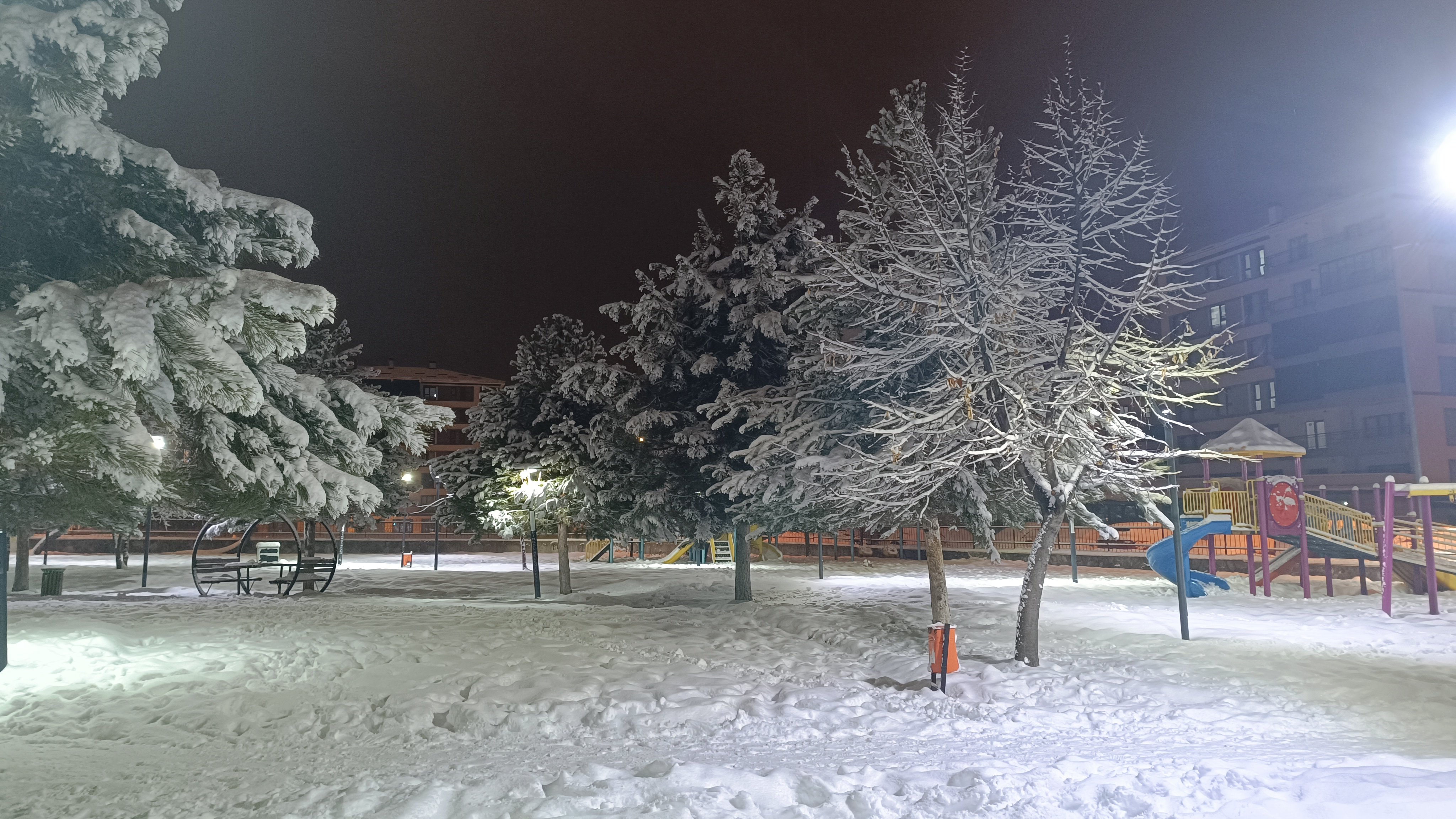 Bingöl kar altında kalan yollar