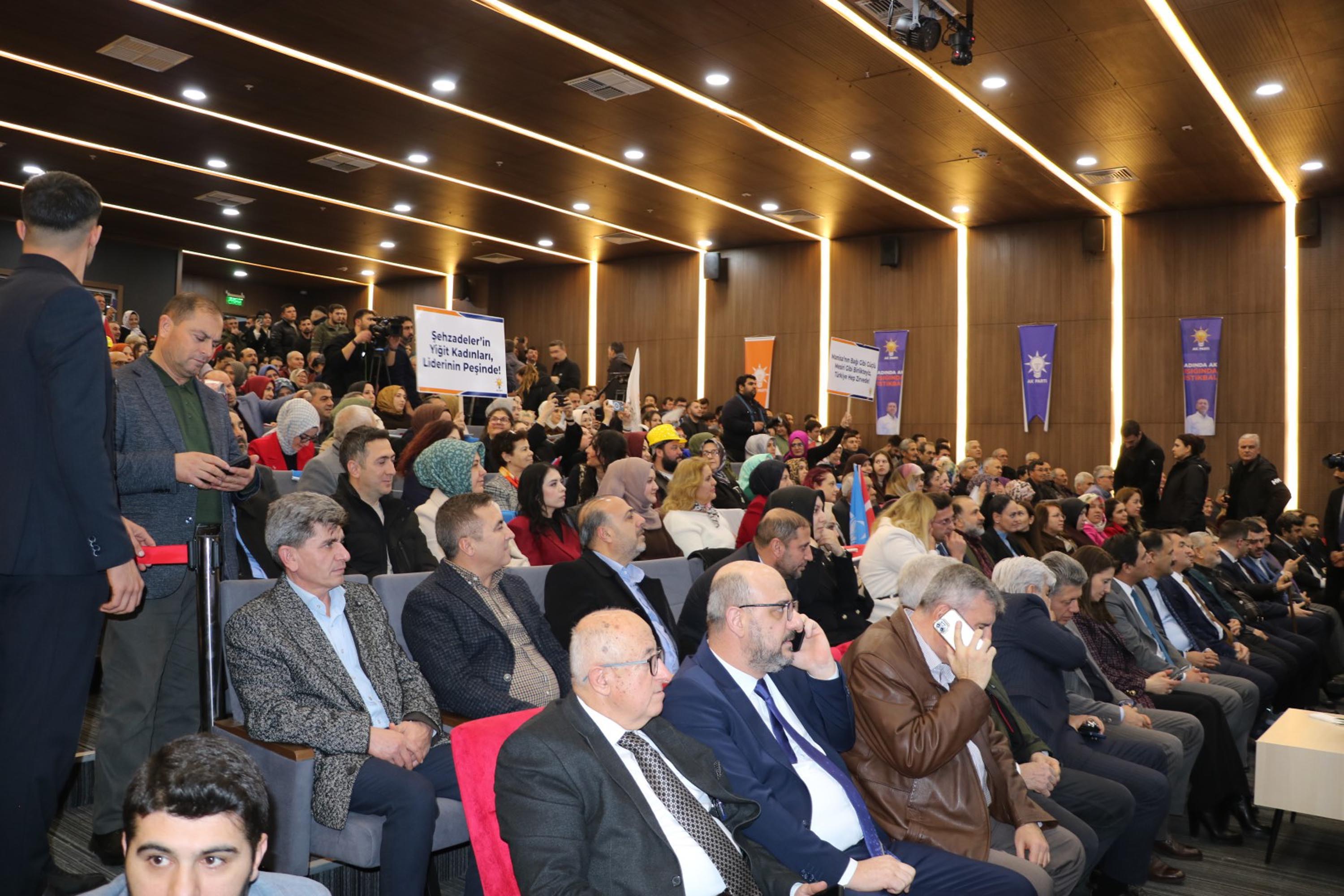 Bakan Bayraktar TOKİ kura töreninde