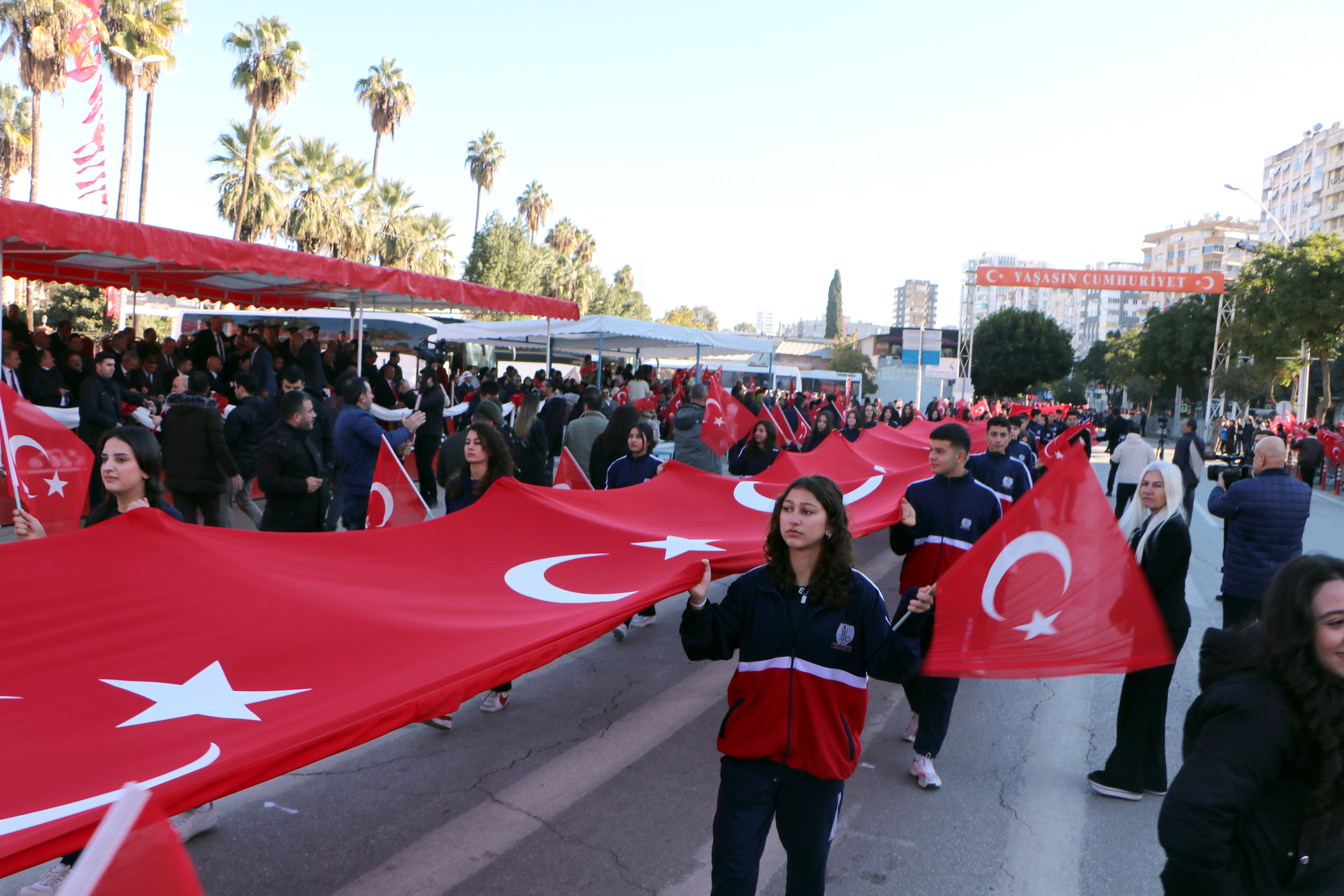Adana Kurtuluş Günü Kortej Yürüyüşü