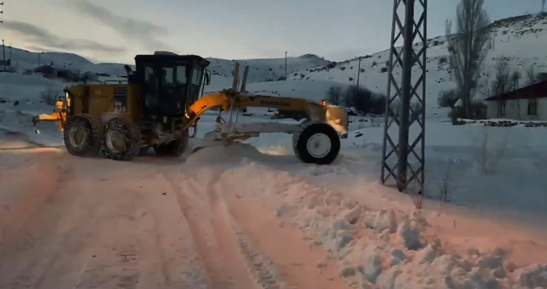 Bingöl kar yağışı köy yolu kapalı
