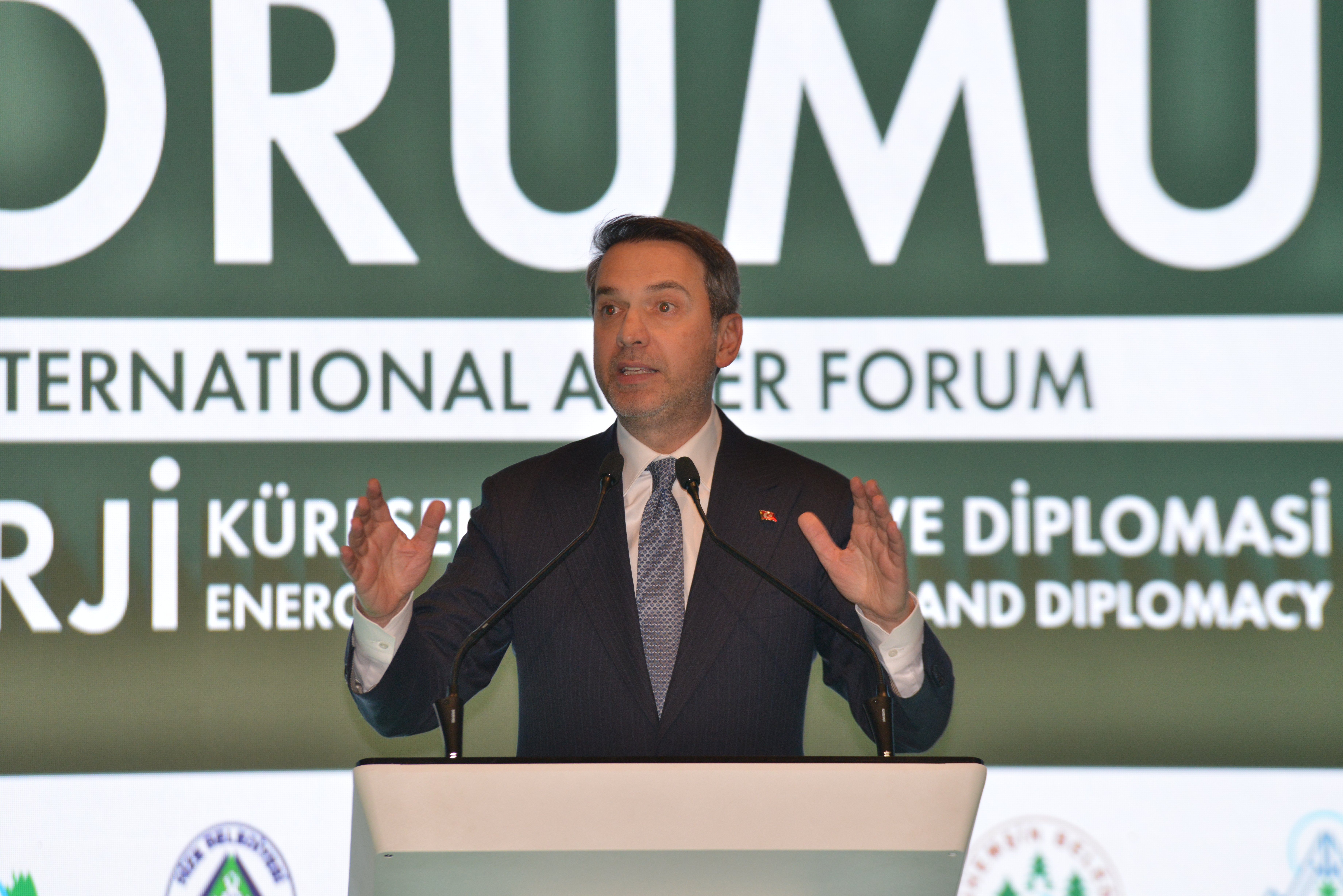 Bakan Alparslan Bayraktar Ayder Forumu