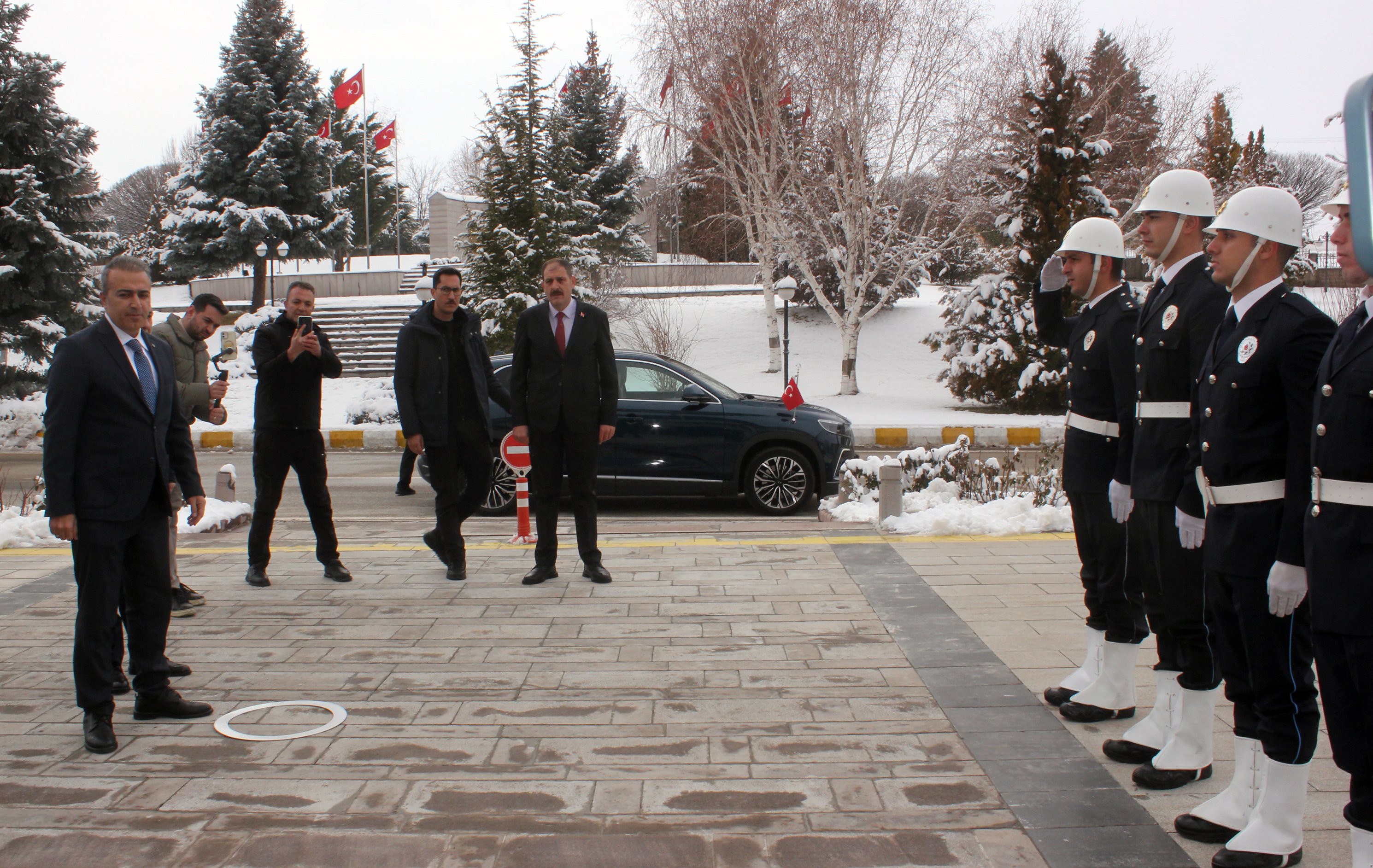 Vali Hayrettin Çiçek Görevine Başladı