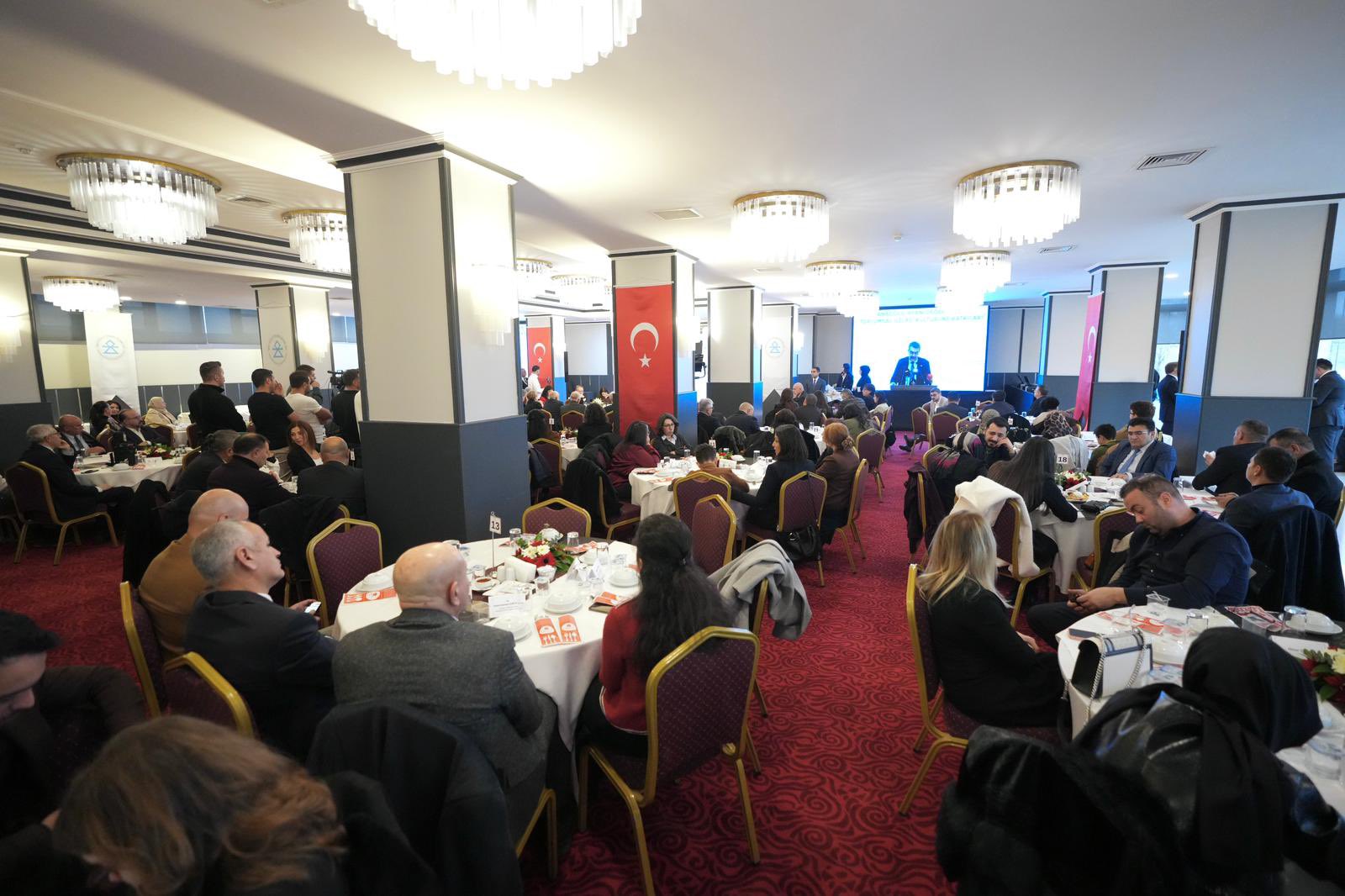 Milli Eğitim Bakanı Yusuf Tekin konuşma yapıyor