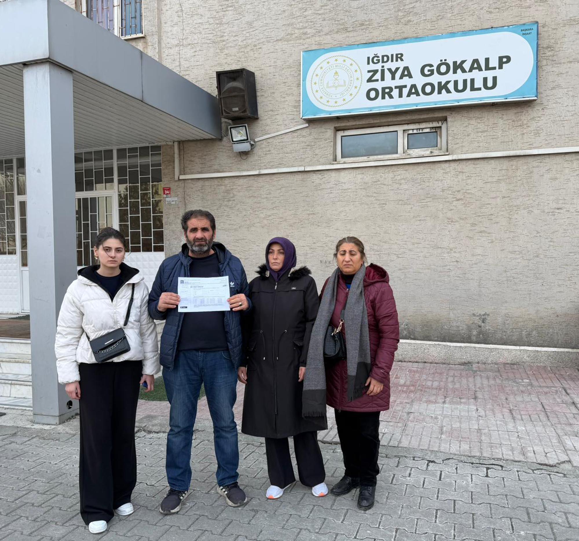 Aysima Dokak annesi Mecbure Dokak