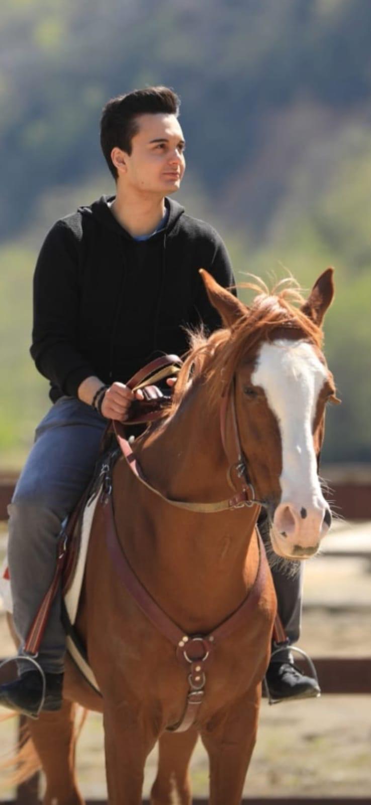 Yiğit Gençbay ve Alp Mercan