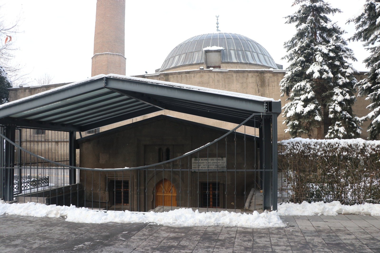 Kayseri tarihi medrese duvar kalıntıları