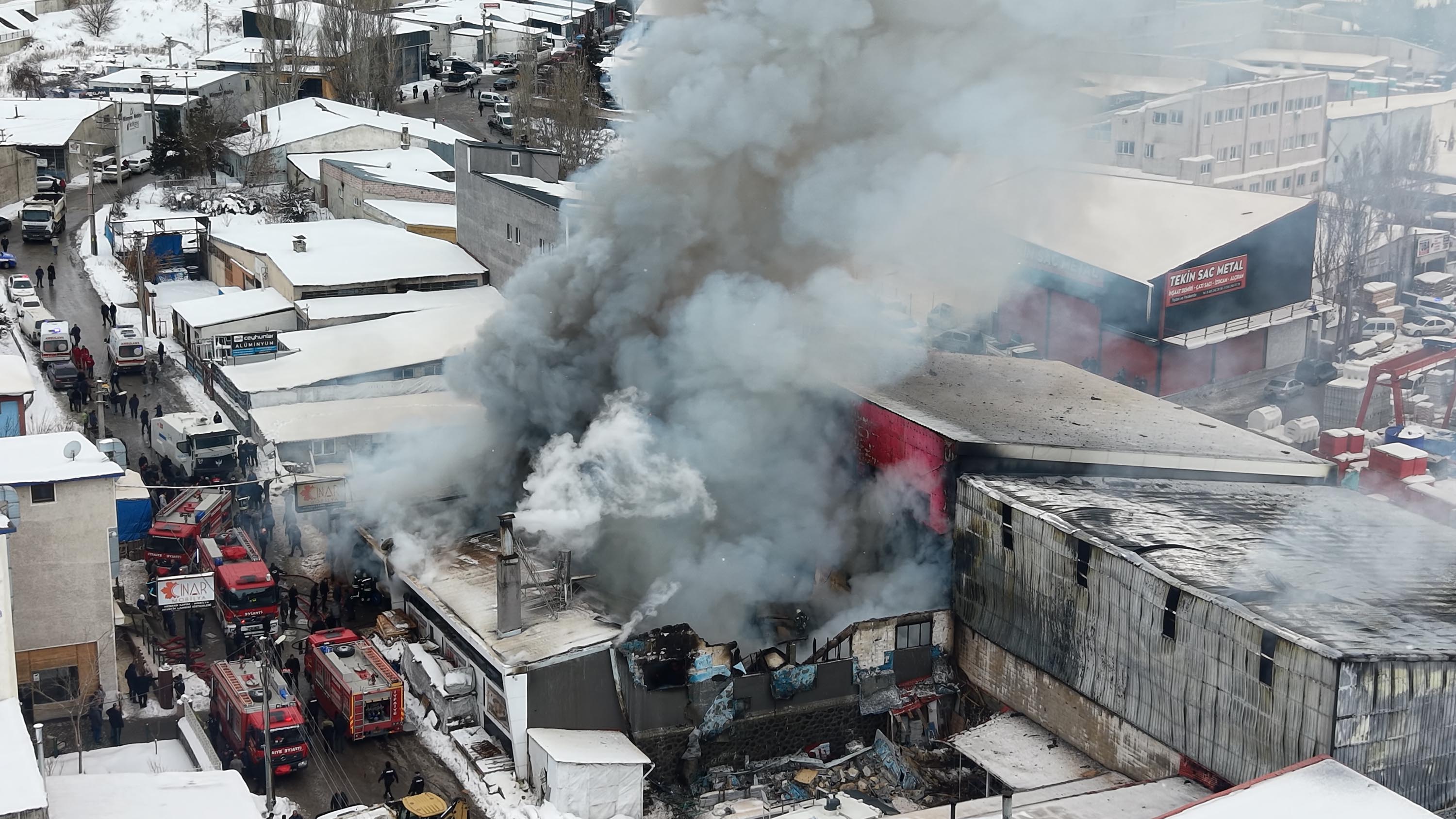Yangın faciası Erzurum mobilya atölyesi