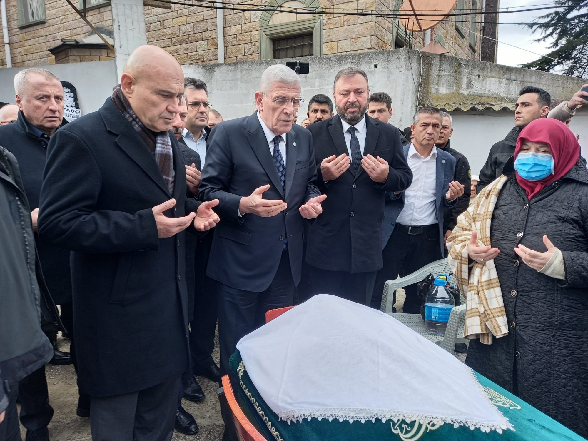 Turhan Çömez annesi İkbal Çömez cenaze töreni