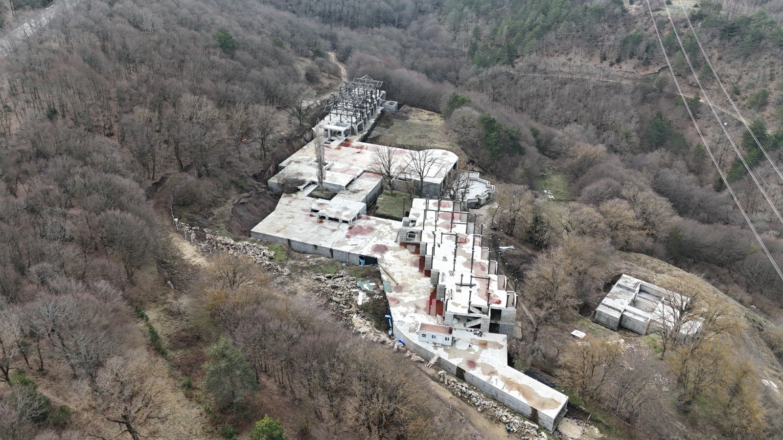 Halit Ergül otel inşaatı ruhsat ihlali