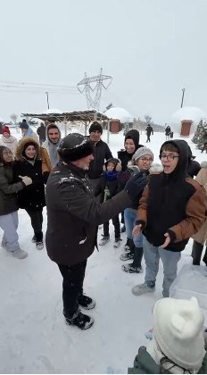 Çorum Belediye Başkanı Halil İbrahim Aşgın Çocuklarla Kar Topu Oynuyor