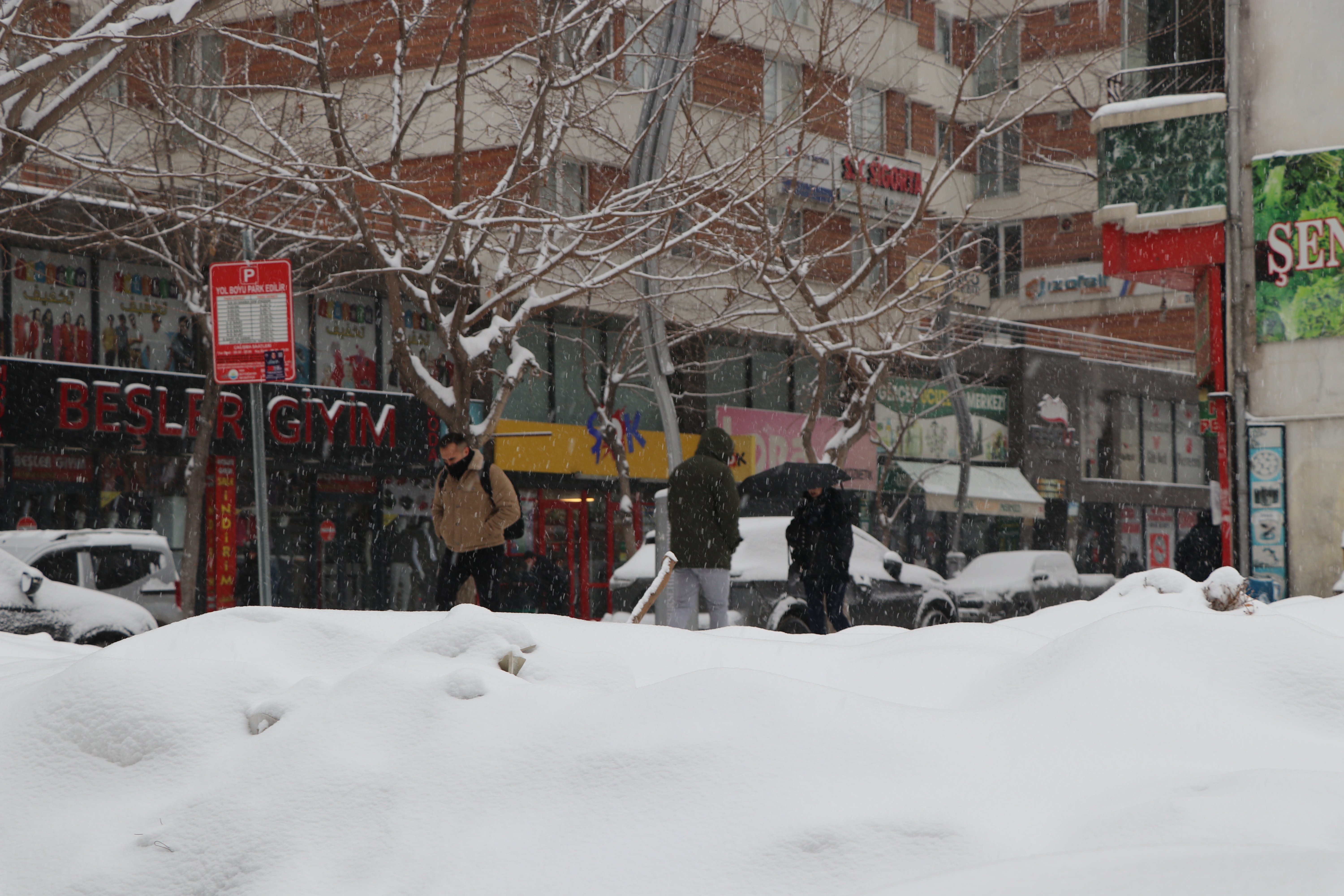 Van kar temizleme kamyonları