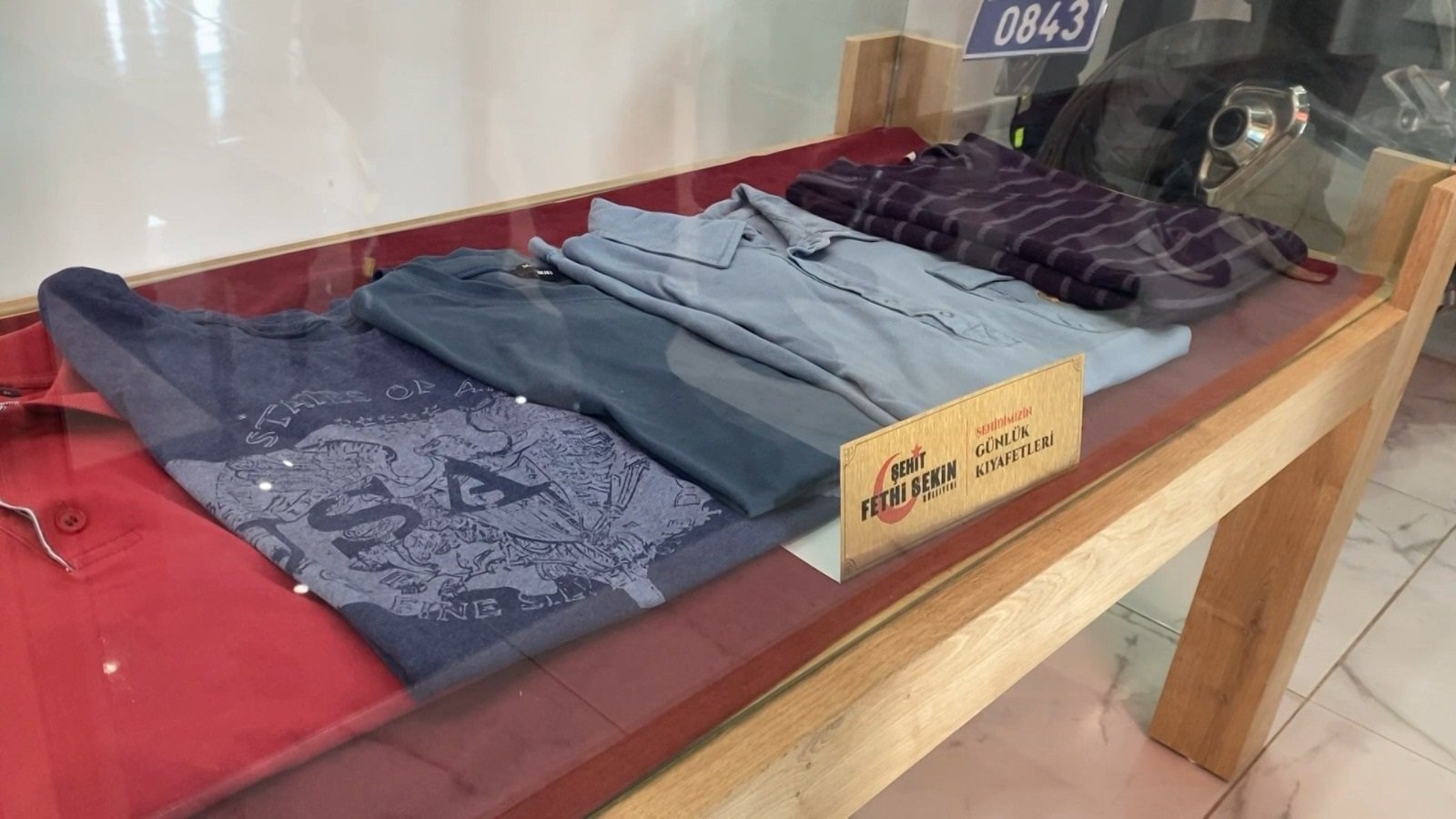 Şehit Fethi Sekin dayısı Hikmet Kürüm konuşma yapıyor