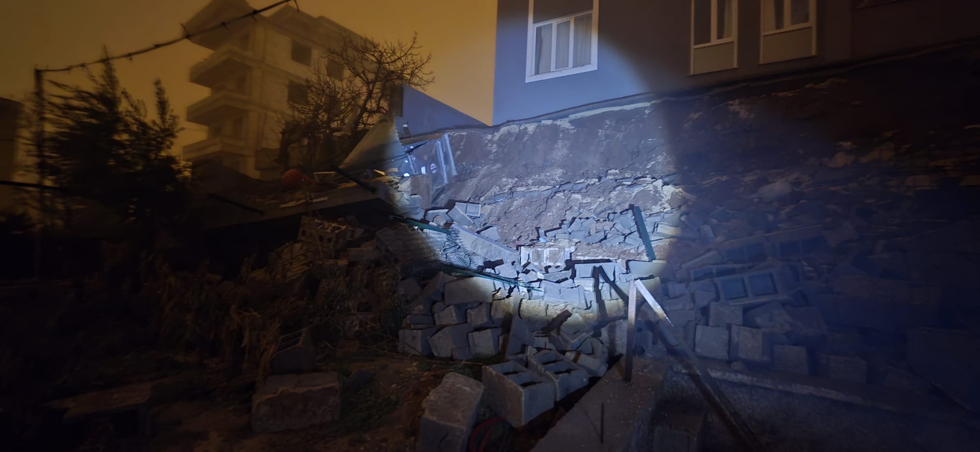 Kahramanmaraş istinat duvarı çöktü Çevre Şehircilik Bakanlığı