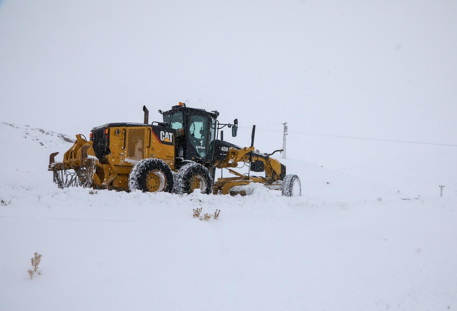 Van kar yağışı ulaşım kapandı
