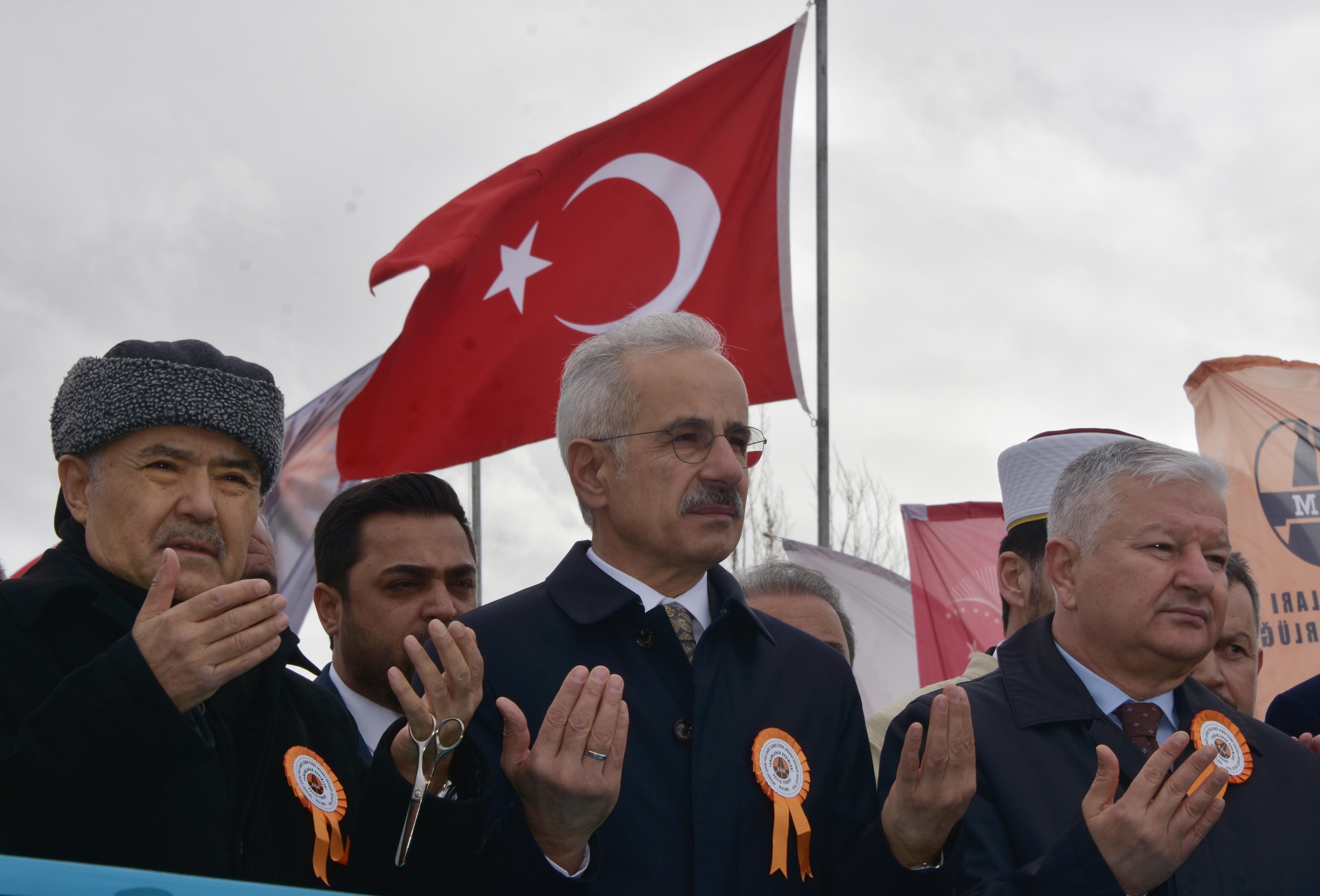 Bakan Abdulkadir Uraloğlu Aksaray açılış töreninde konuşuyor