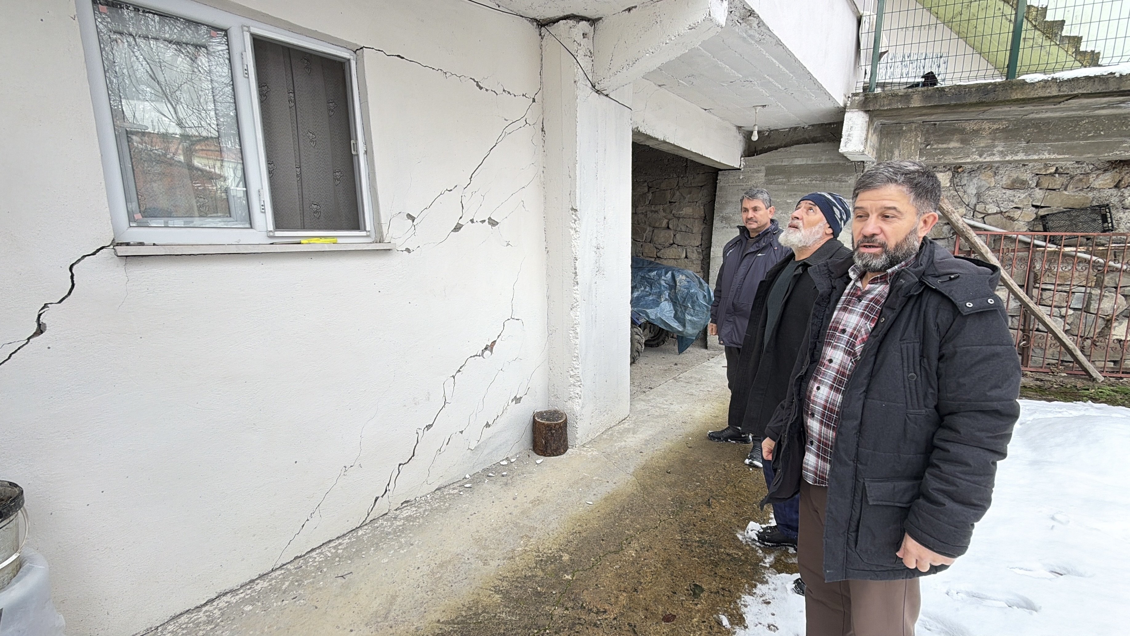 Bartın köy yolu heyelan