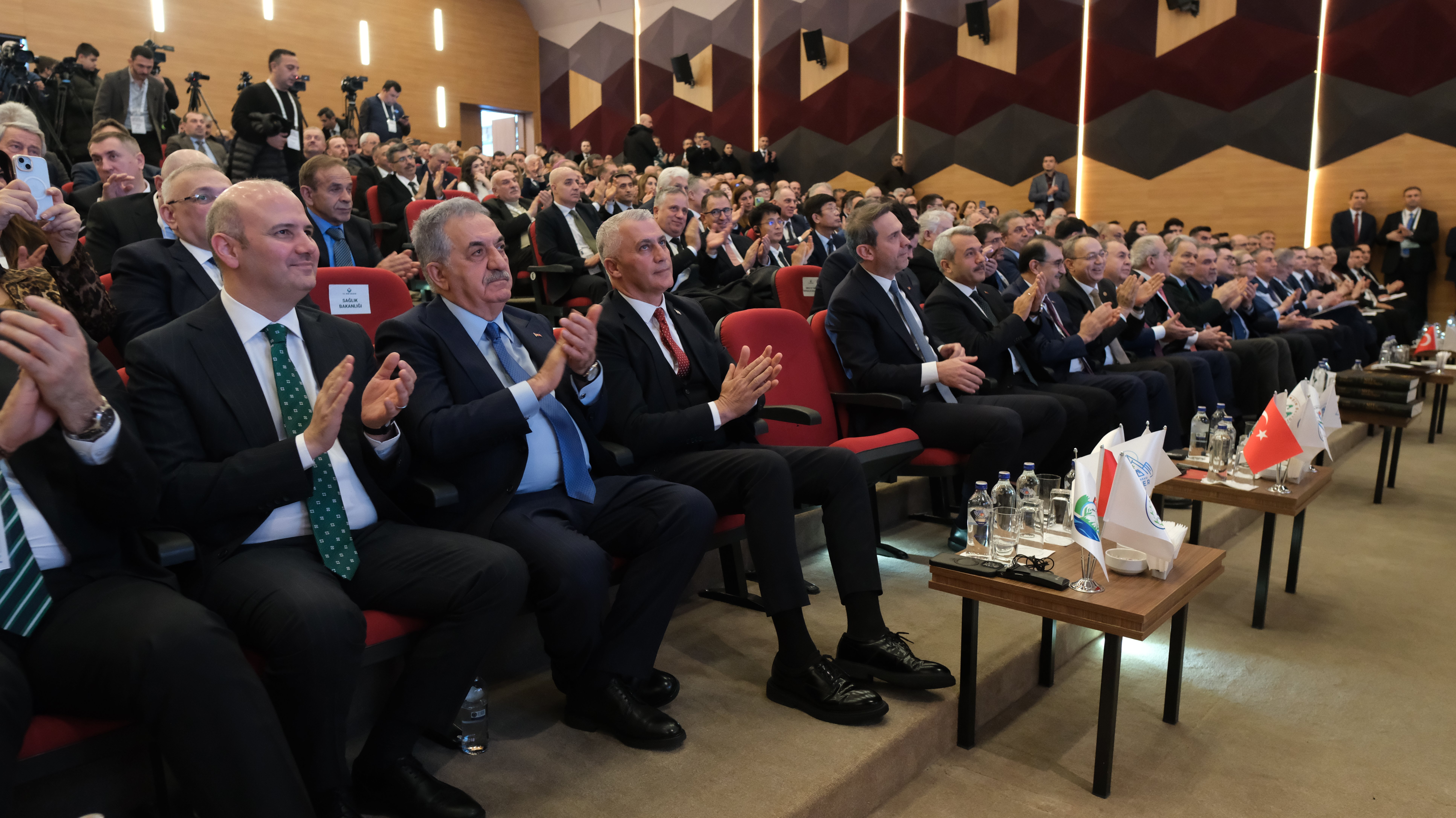 Forumda panel oturumu