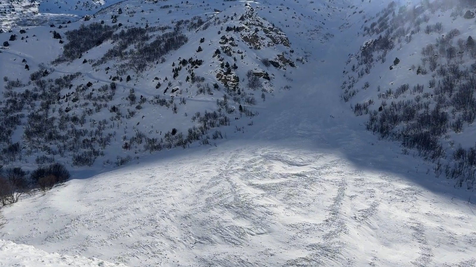 Çatak ilçesi kar altında