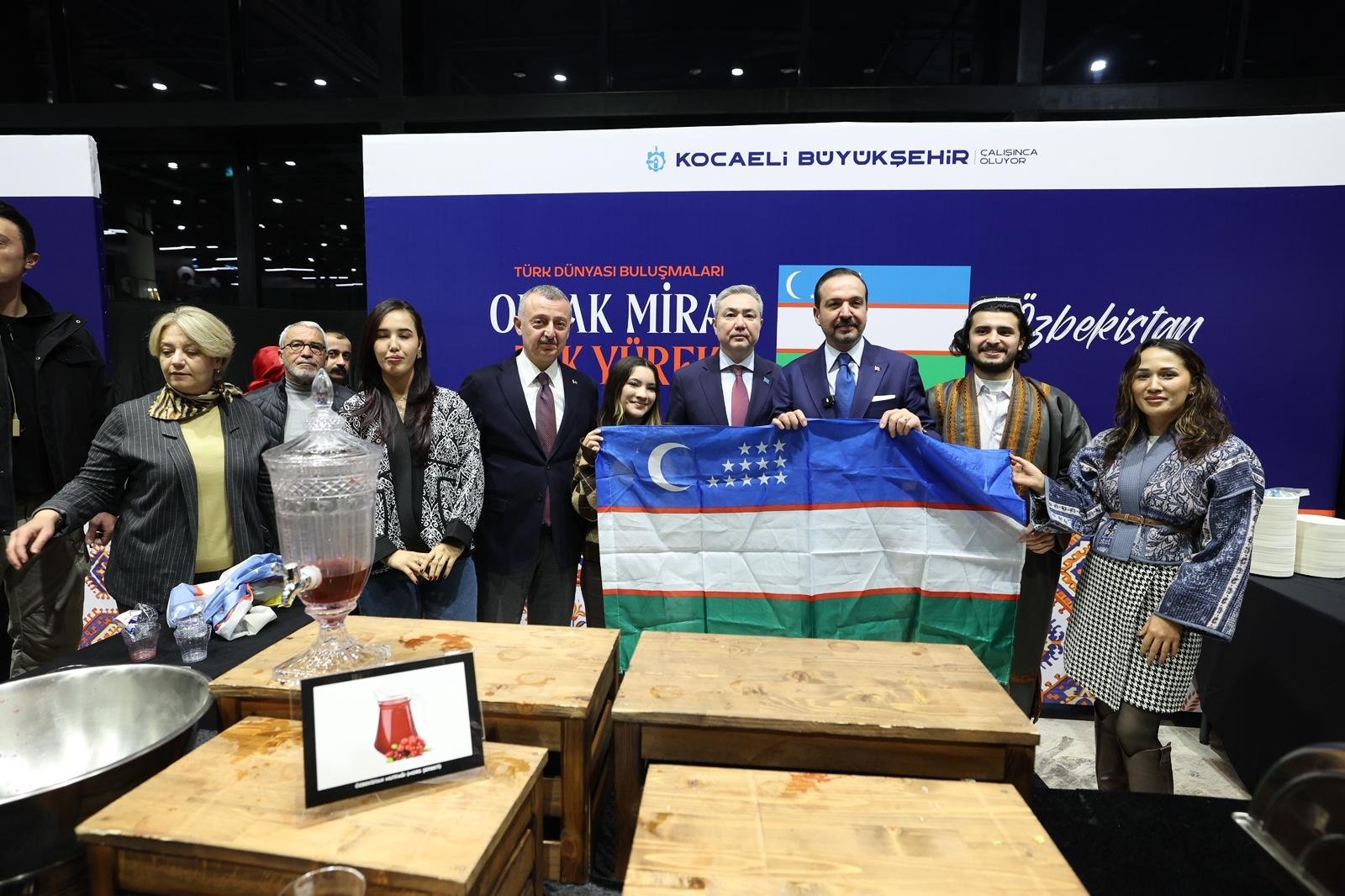 Kürşad Zorlu konuşma yapıyor