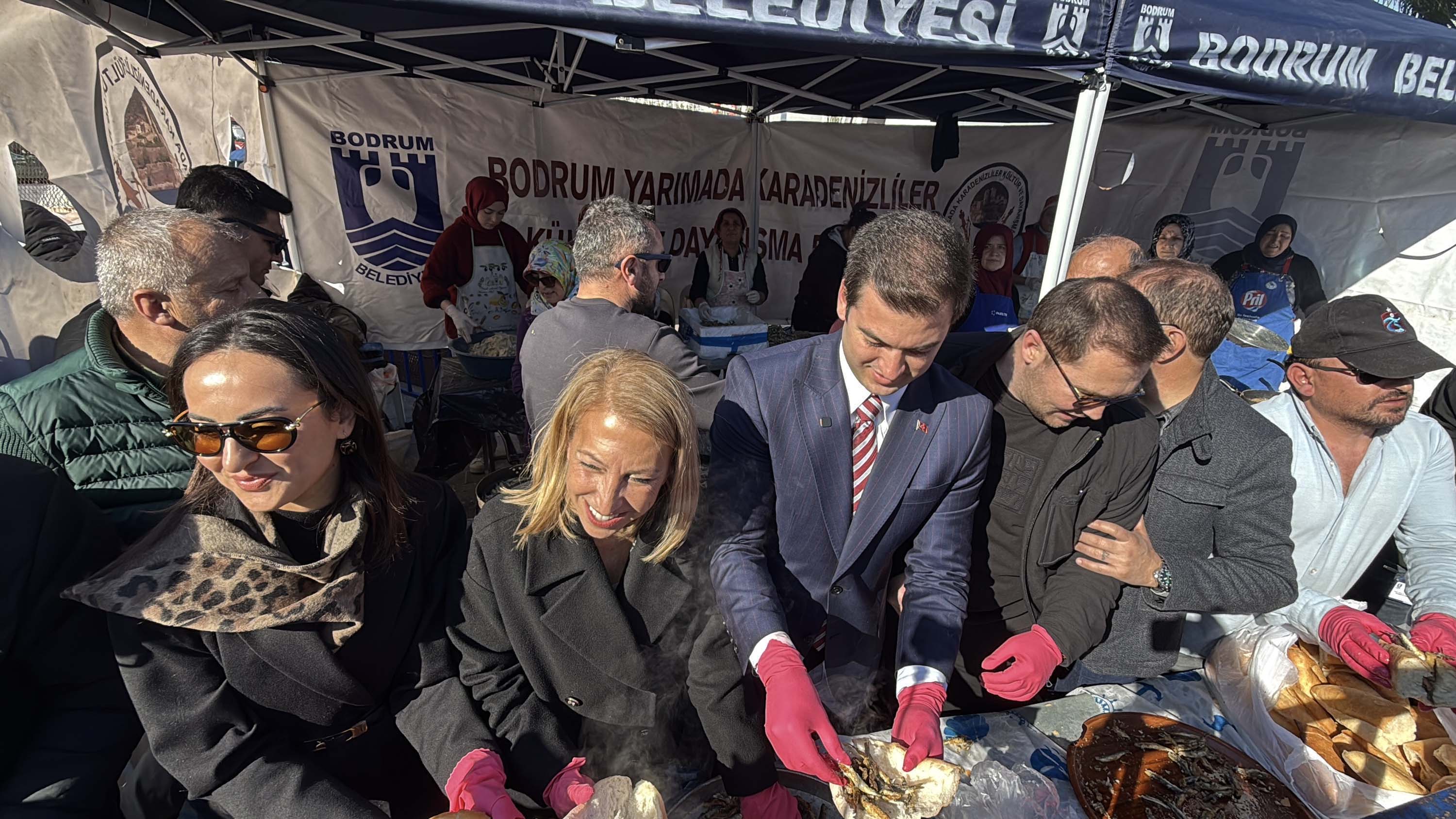 Bodrum Hamsi Festivali Hamsi Dağıtımı