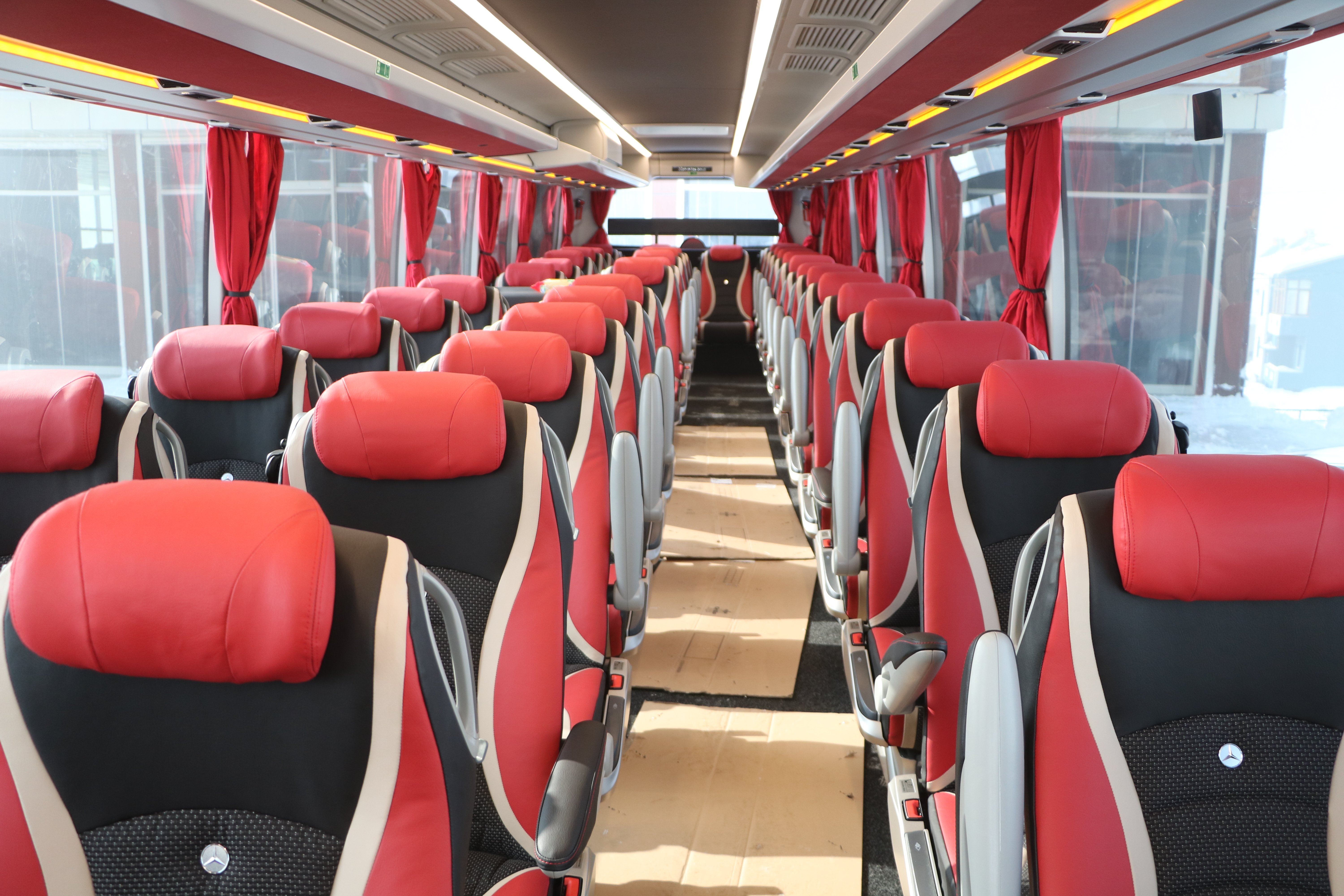 Cumhurbaşkanı Erdoğan Yüksekovaspor Kadın Futbol Takımı Otobüs Hediye