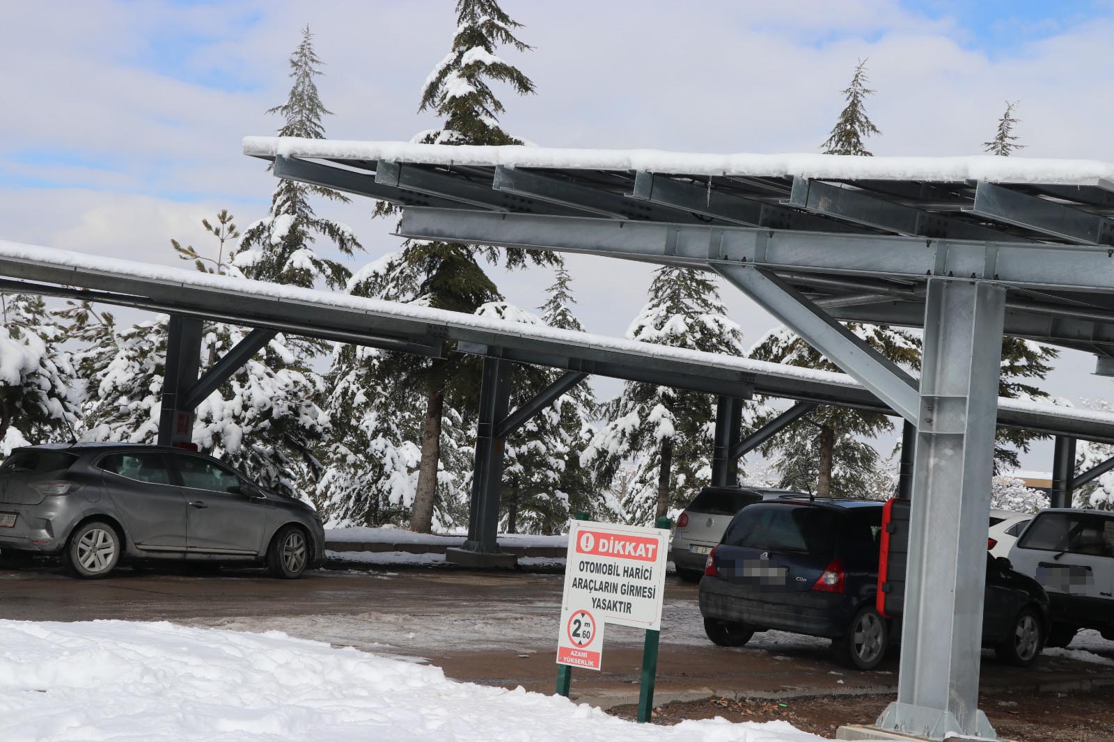 Erciyes Üniversitesi Güneş Enerjisi Panelleri