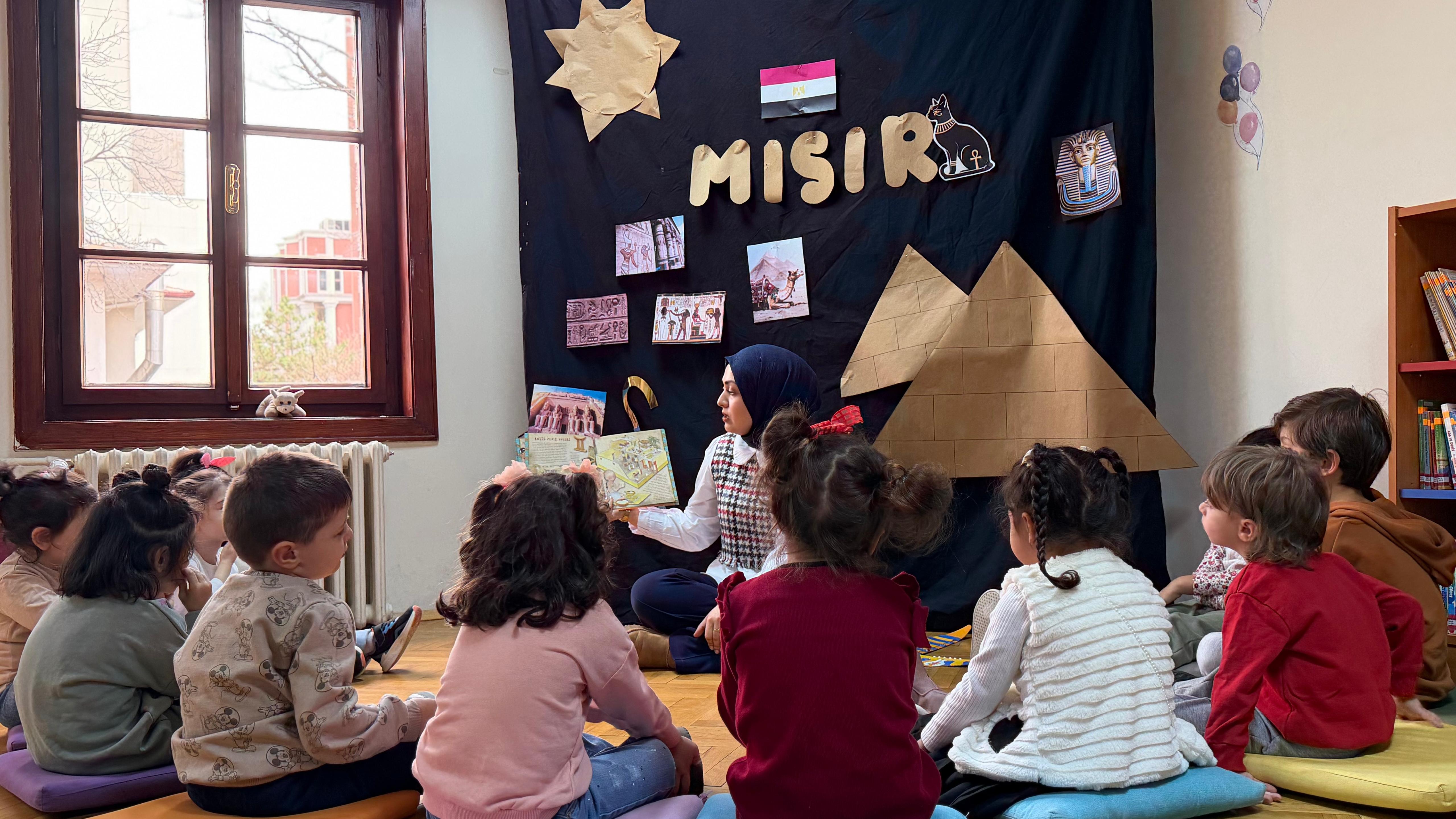 Halk Kütüphanesi İç Görünümü