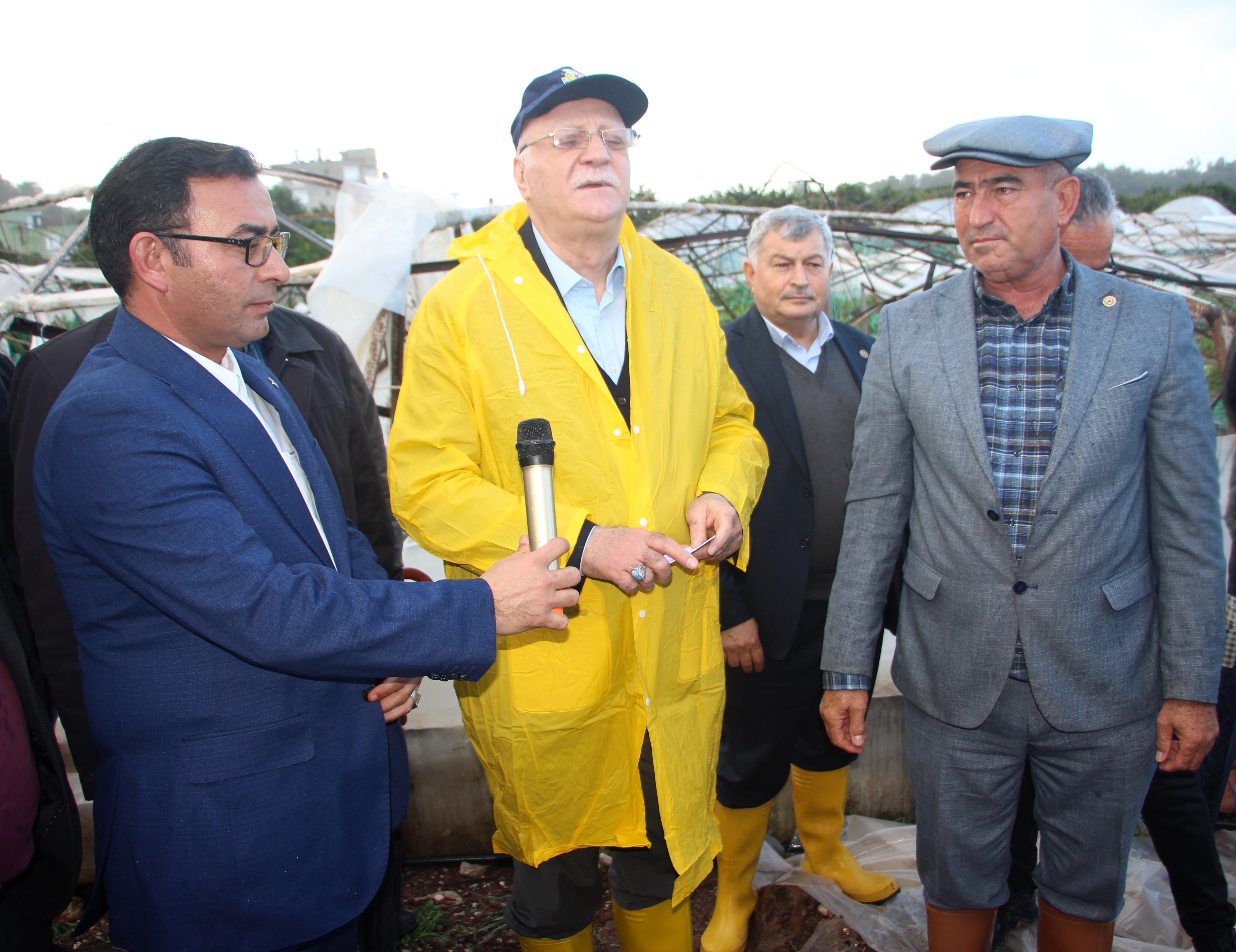 TZOB Başkanı Şemsi Bayraktar Kumluca incelemesi