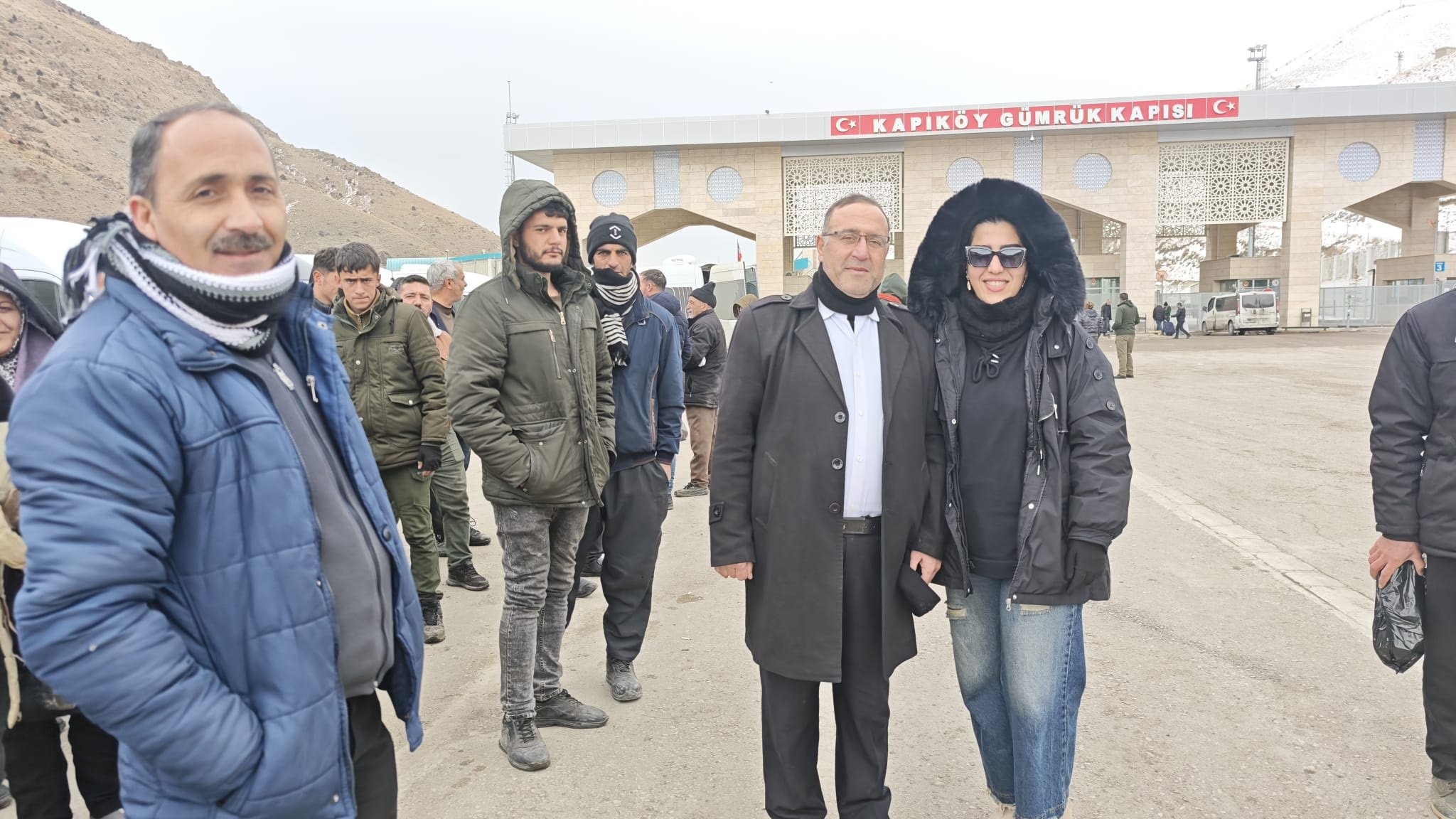 İranlı turistler Kapıköy Sınır Kapısı