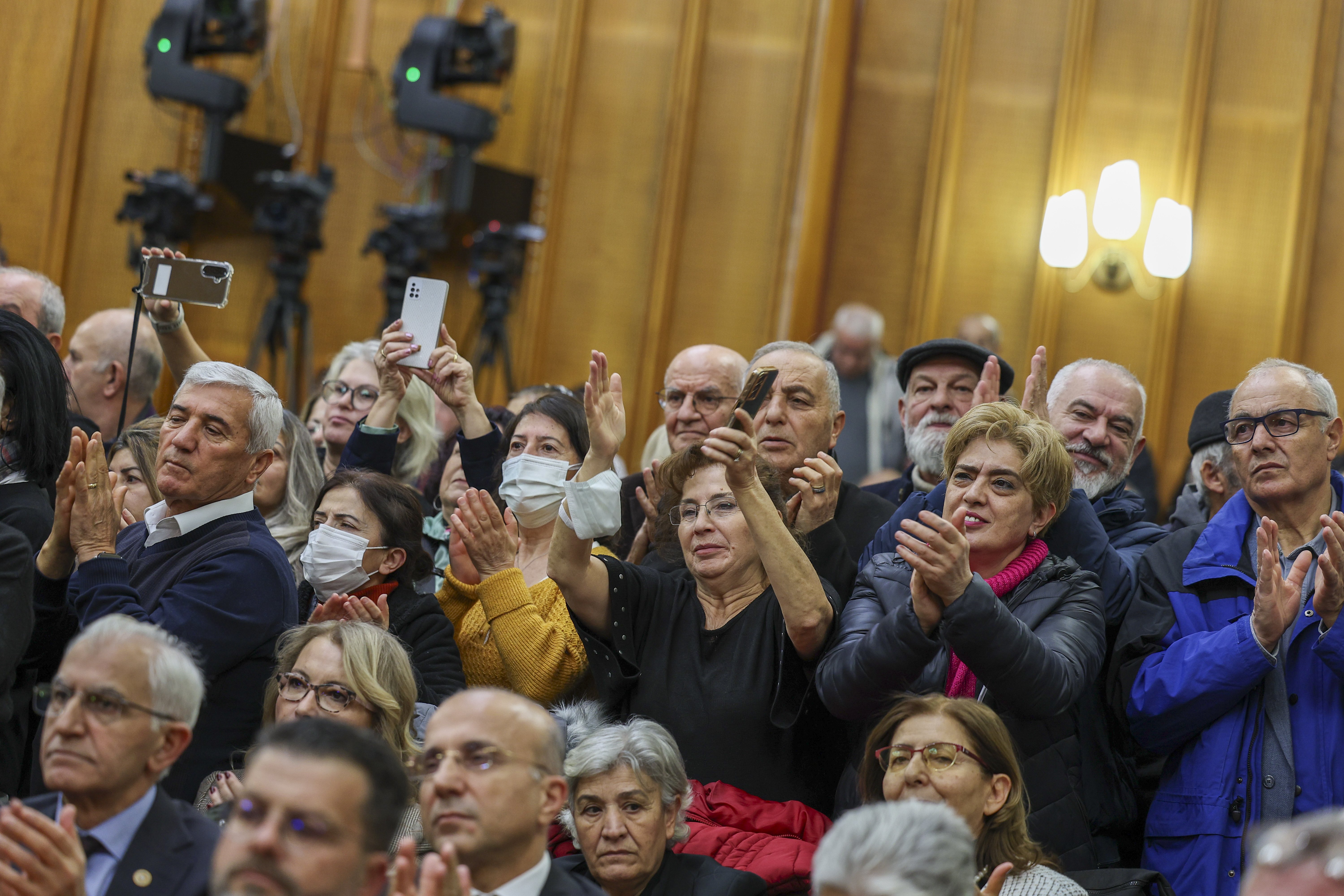 Özgür Özel TBMM kürsüsünde