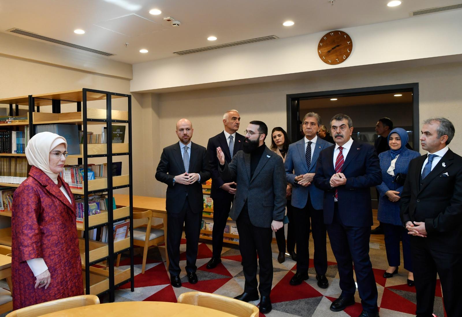 Emine Erdoğan sınıf ziyareti