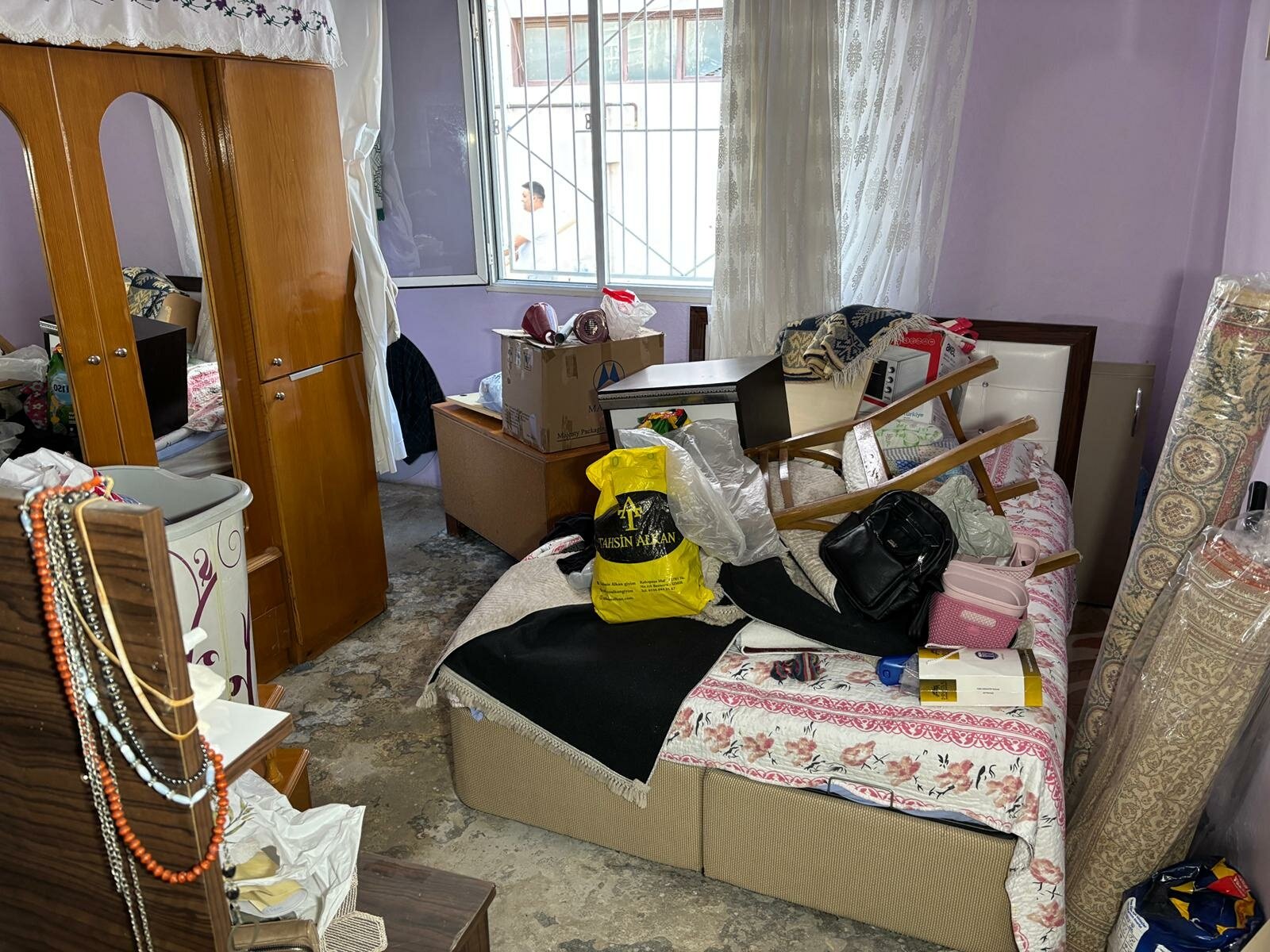 İzmir Valisi Süleyman Elban sel bölgesinde