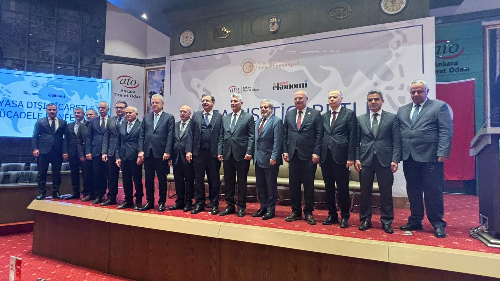Ticaret Bakanı Ömer Bolat konferansta