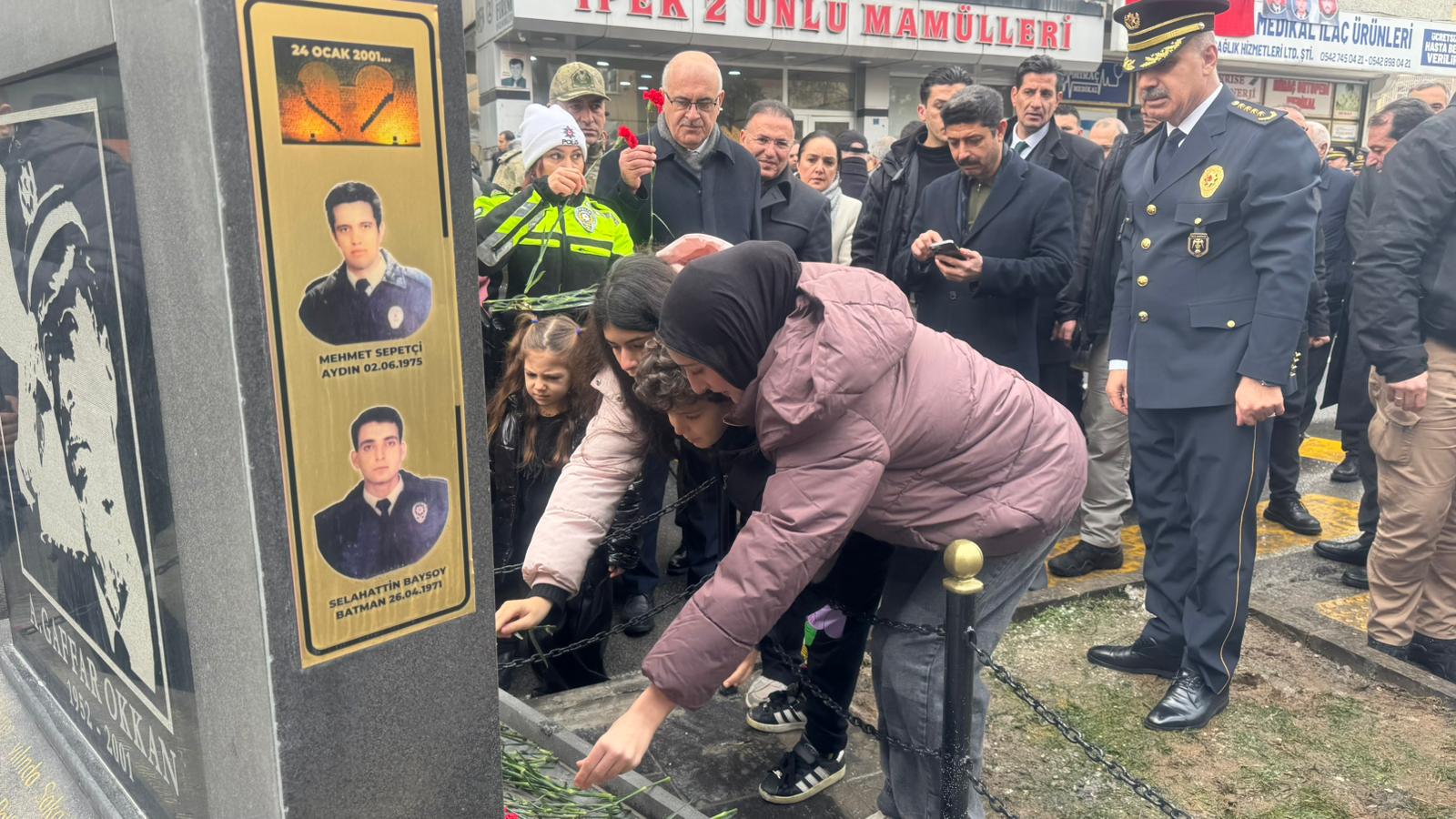 Şehit polisler için anma töreninden kareler