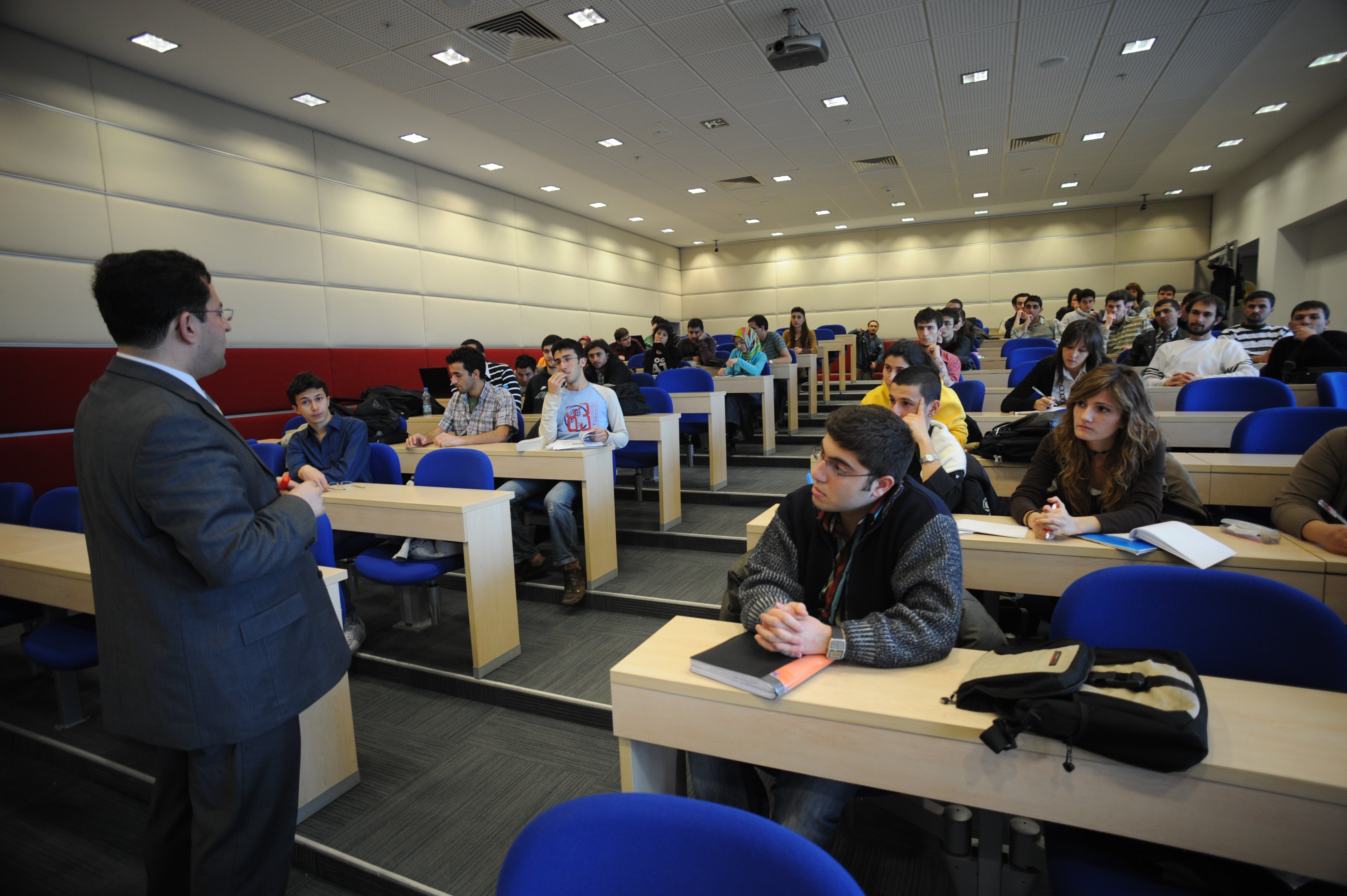 Akademik İş Birliği