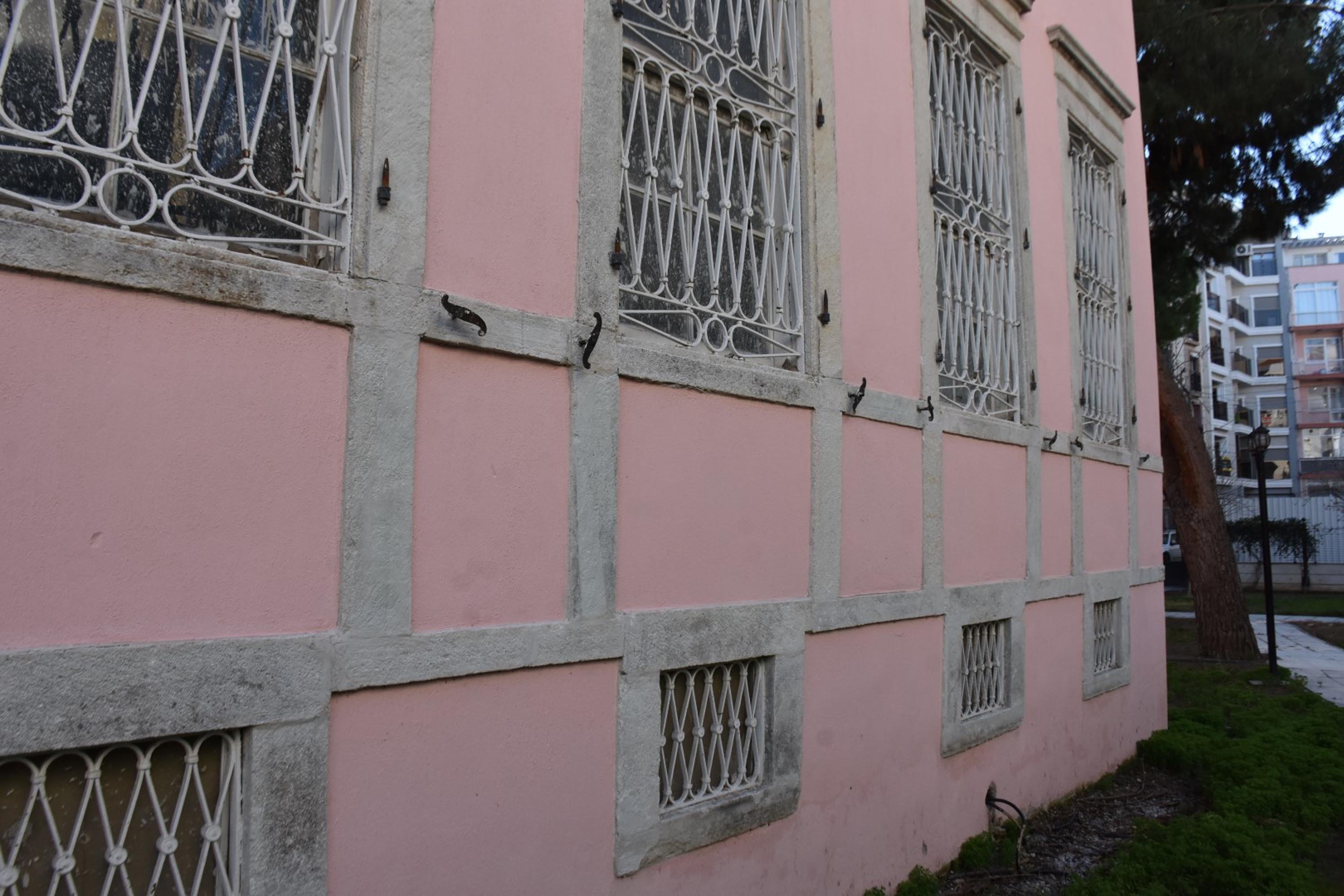 Latife Hanım Köşkü Perihan Yüksekkaya