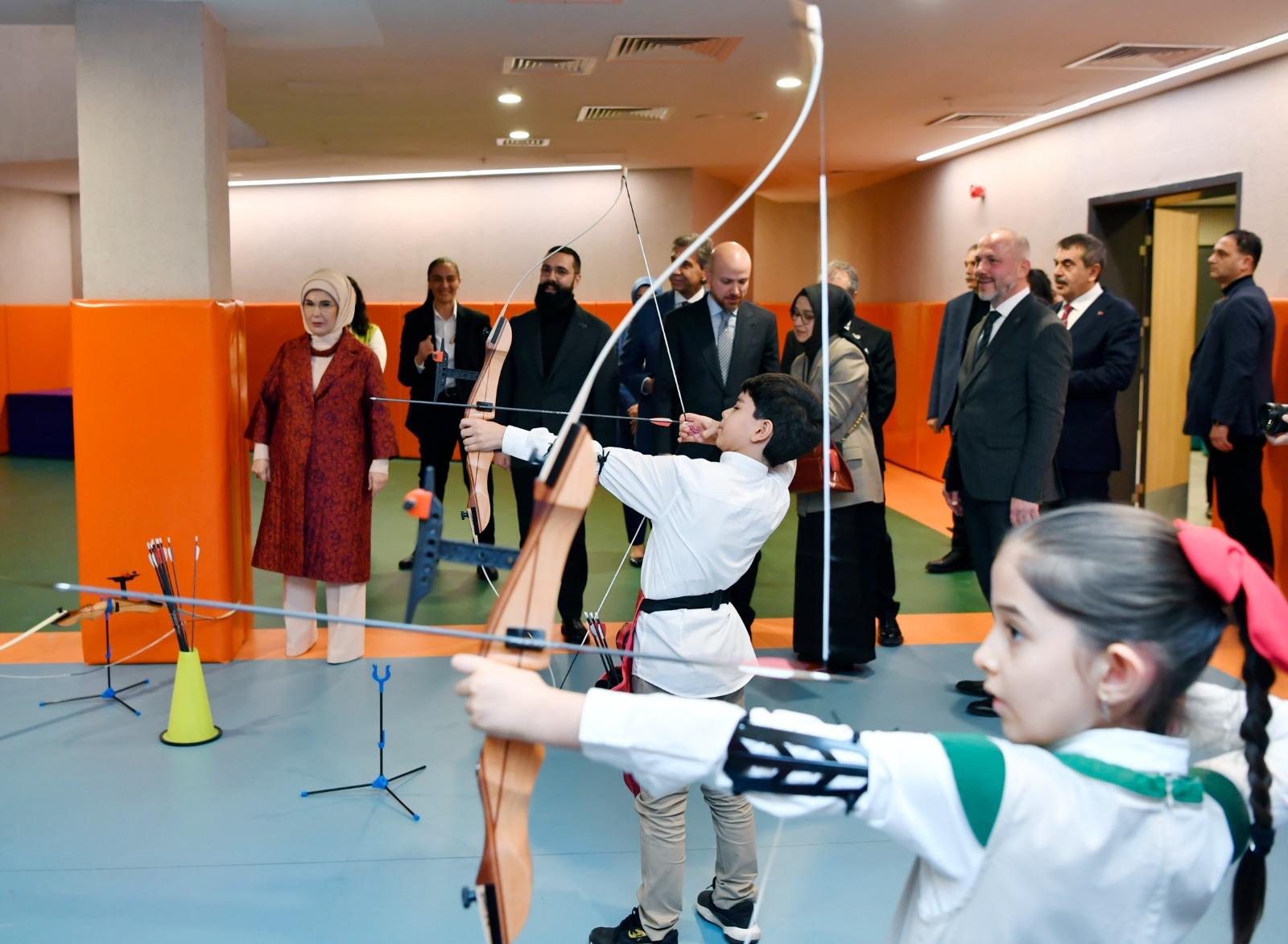 Palet Türk Müziği İlkokulu öğrencileri
