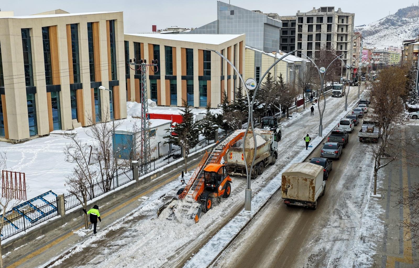 Van yüksek kesimler kar