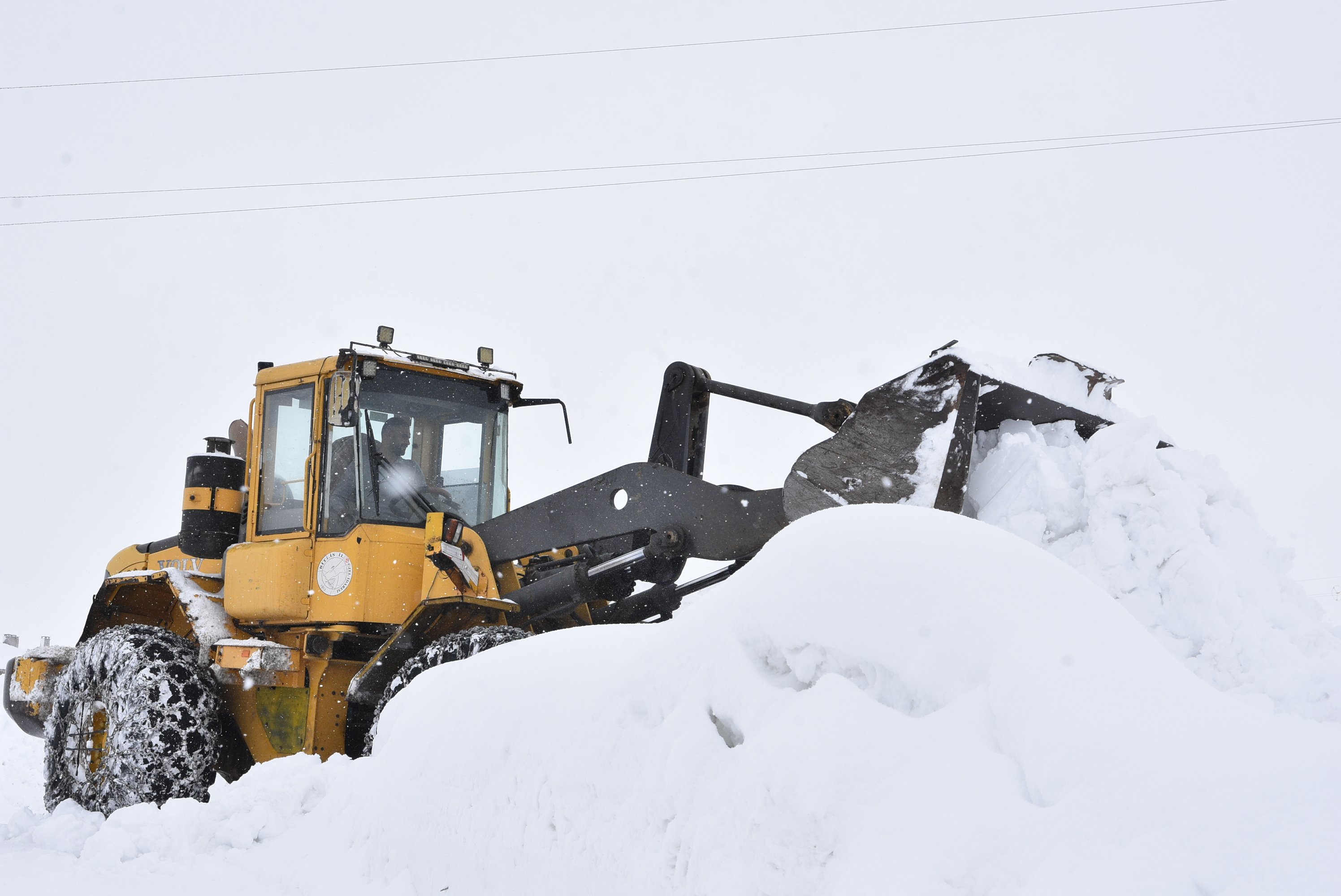 Bitlis kar altında köy