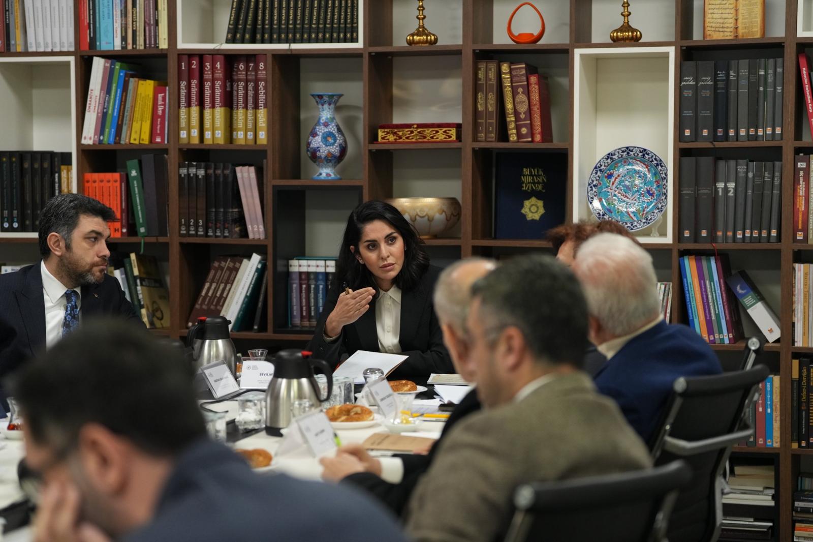 Sevilay Tuncer konuşma yapıyor