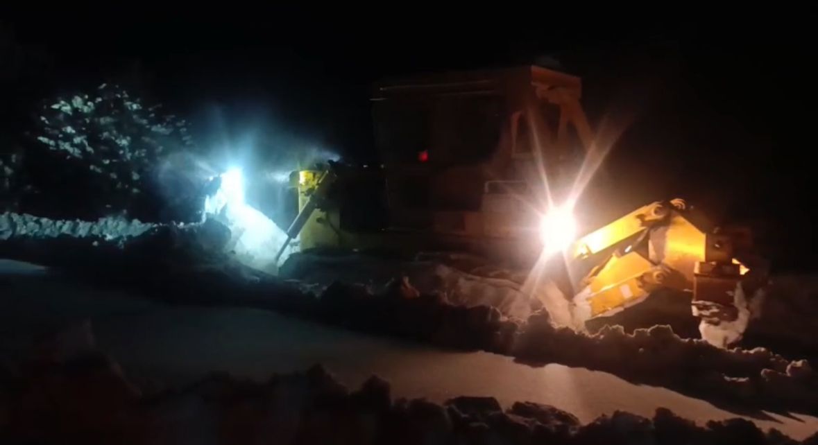 Tunceli kar mücadelesi iş makinesi