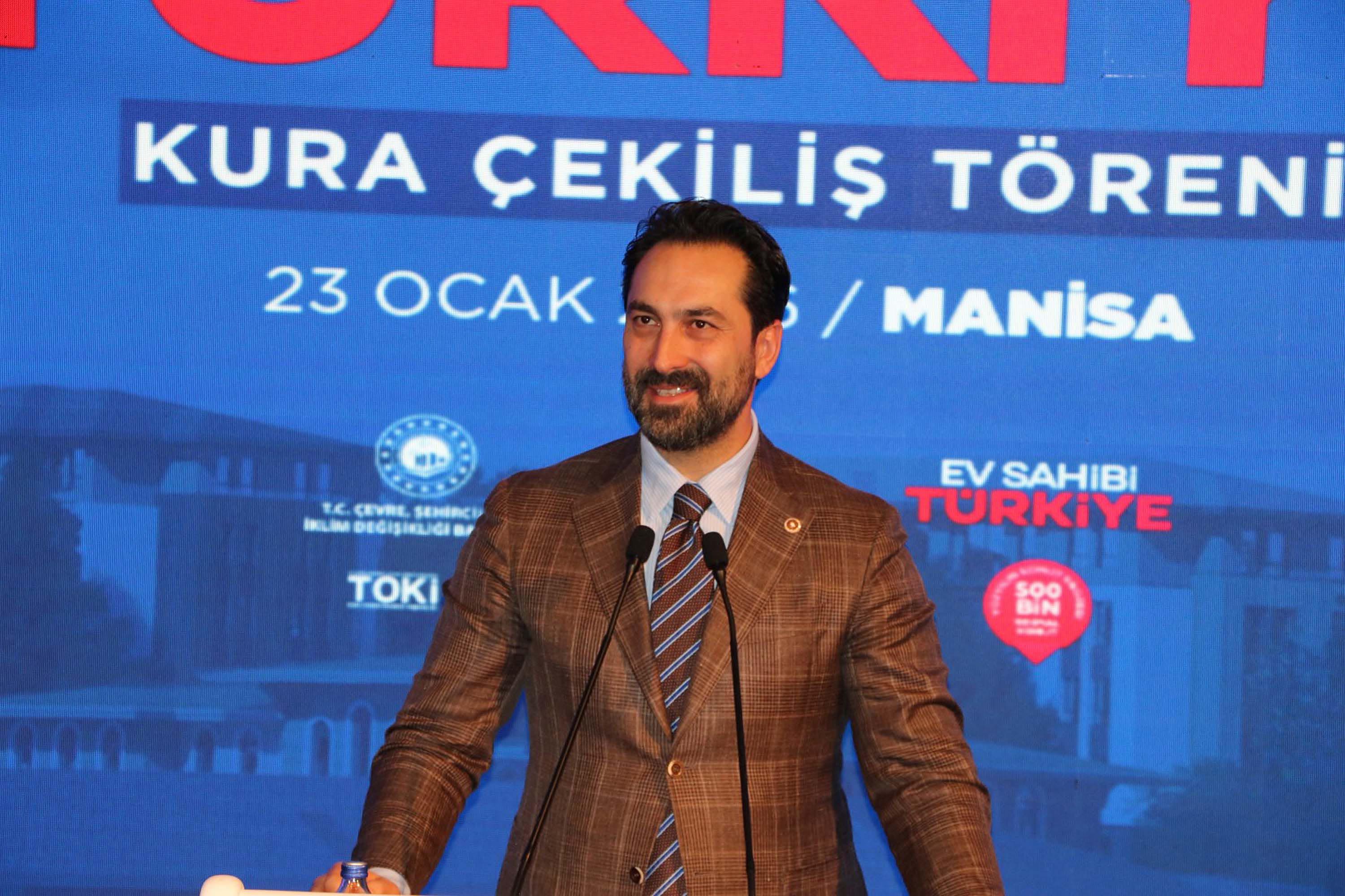 Bakan Bayraktar ve beraberindekiler törende