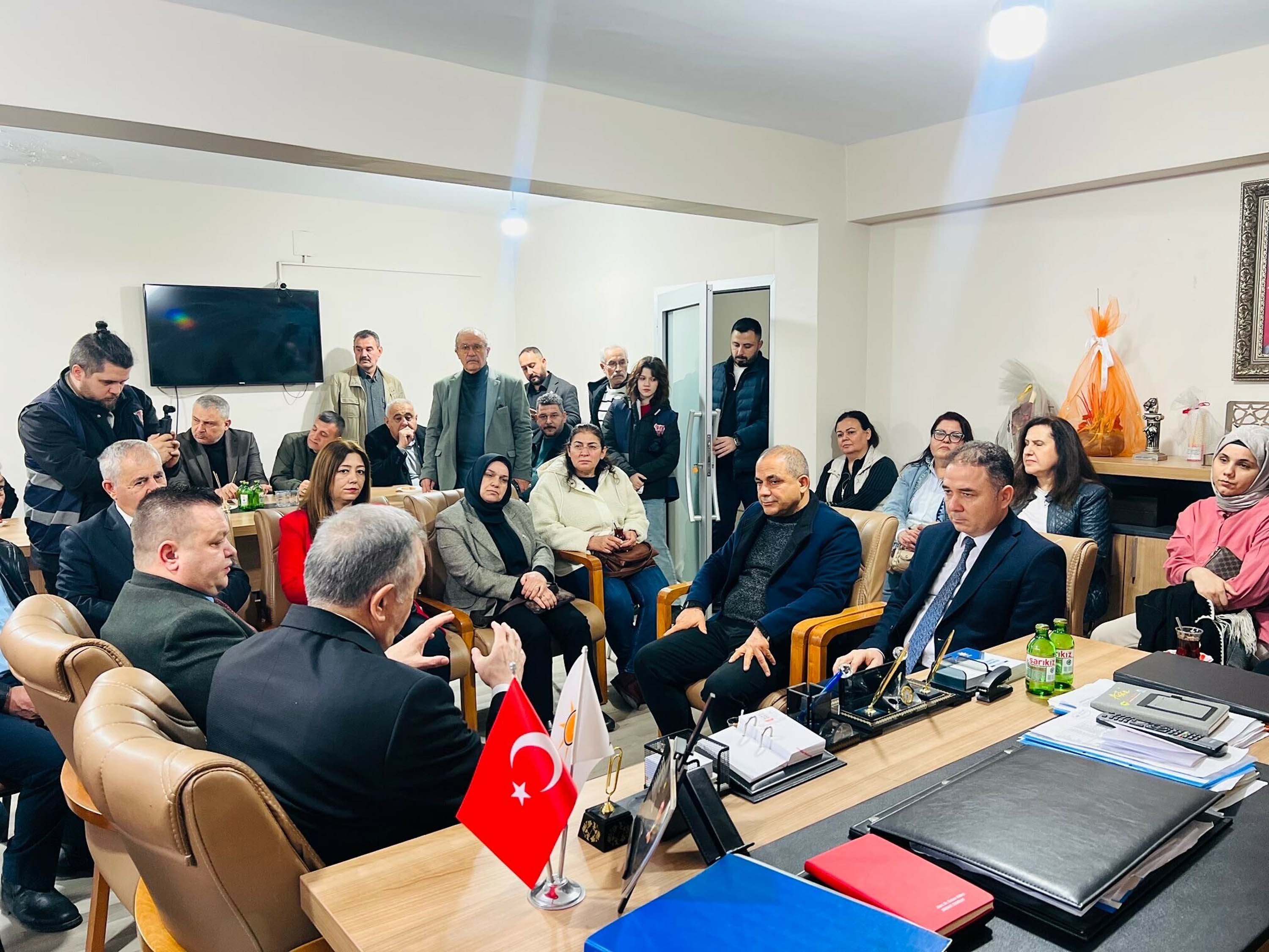 MHP heyeti Alaşehir