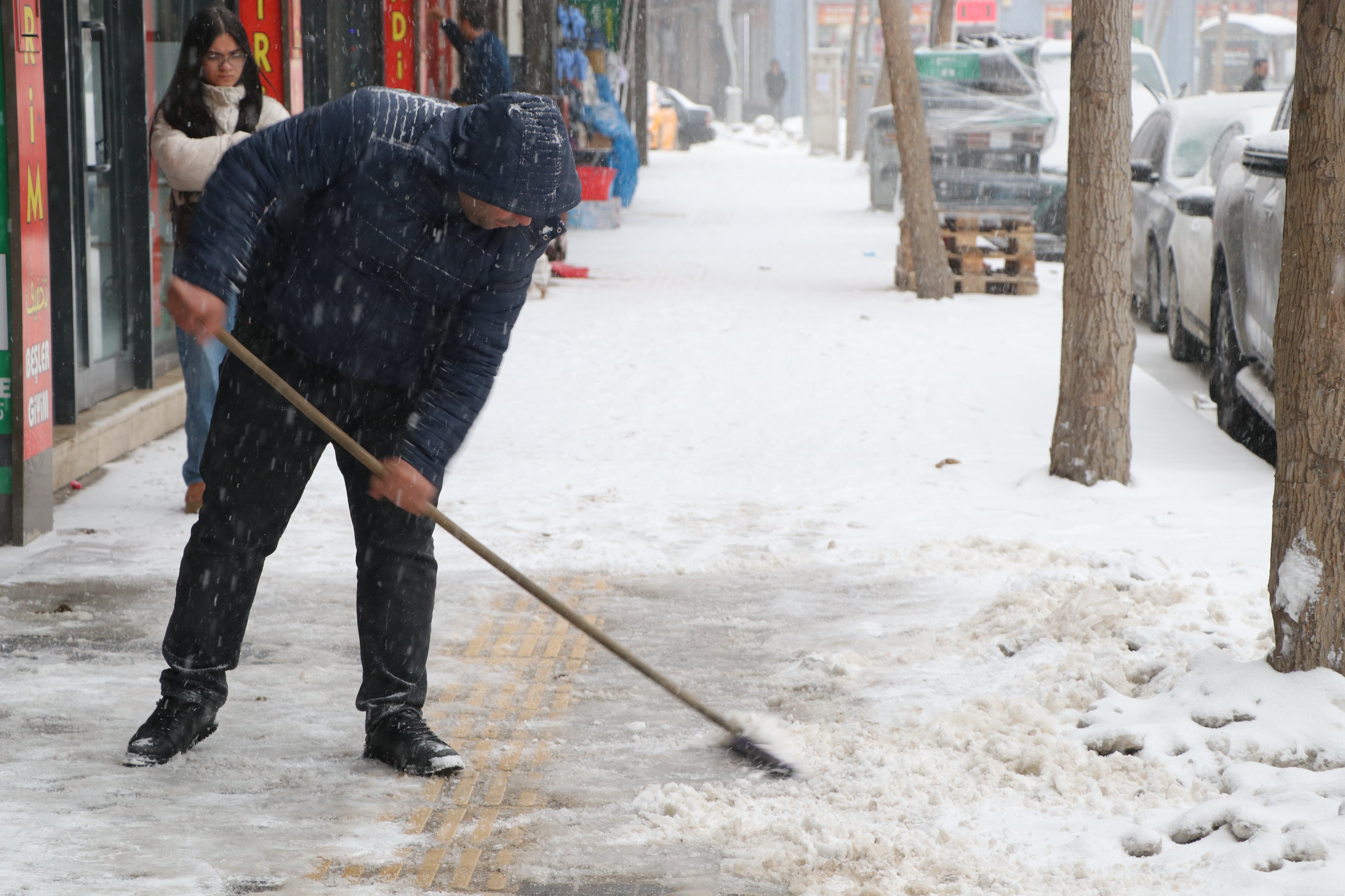 Van belediyeleri kar mücadelesi