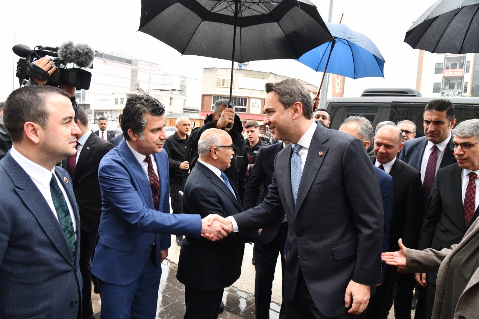 Enerji ve Tabii Kaynaklar Bakanı Alparslan Bayraktar konuşma yapıyor