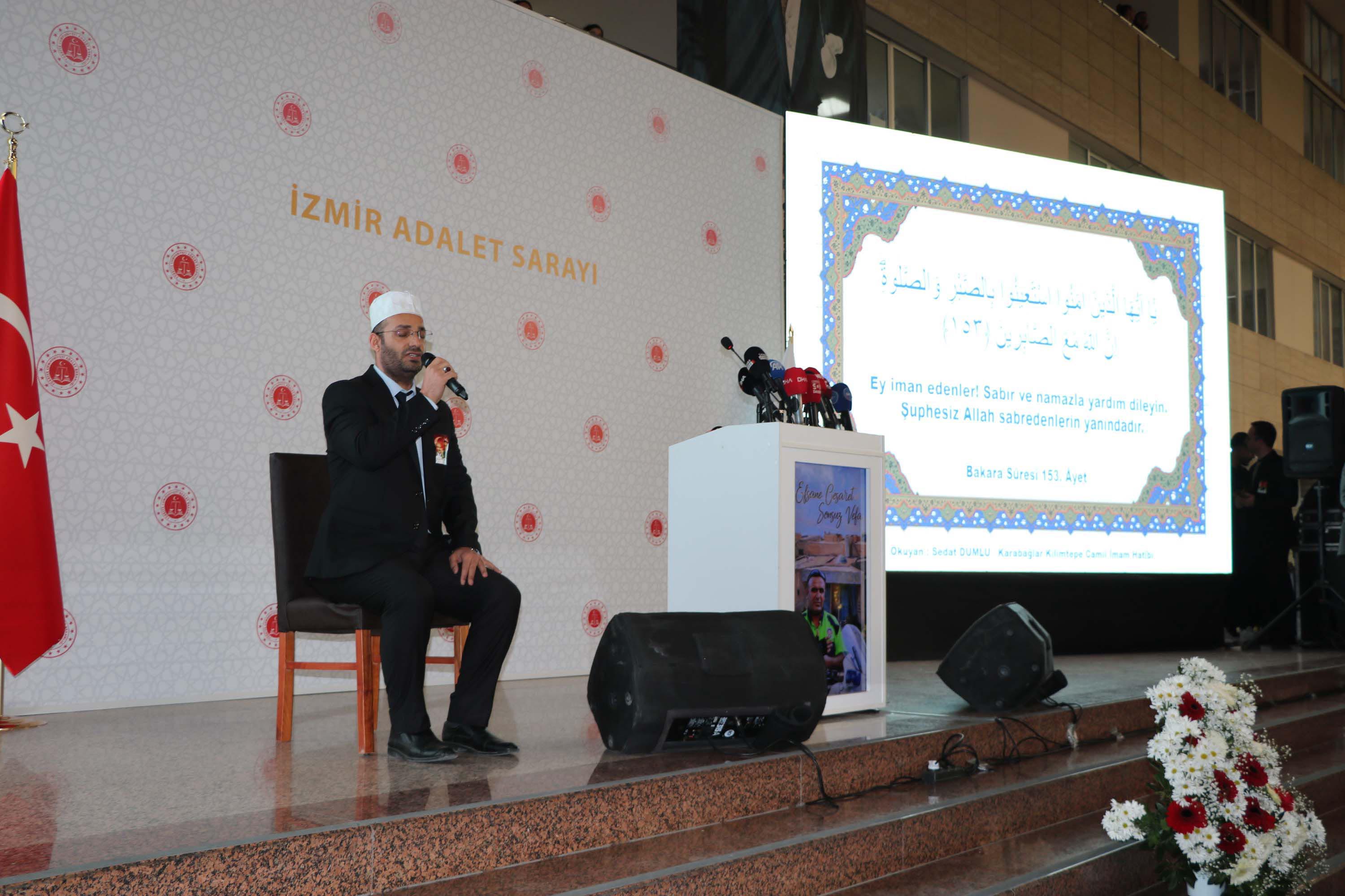 İzmir Şehit Diplomatlar Fethi Sekin ve Musa Can Anma Töreni Katılımcıları