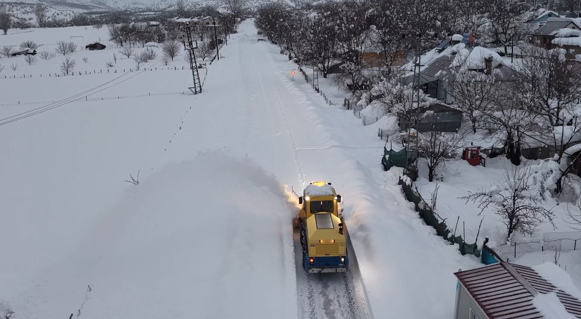 Tunceli Valisi Şefik Aygöl kar çalışması
