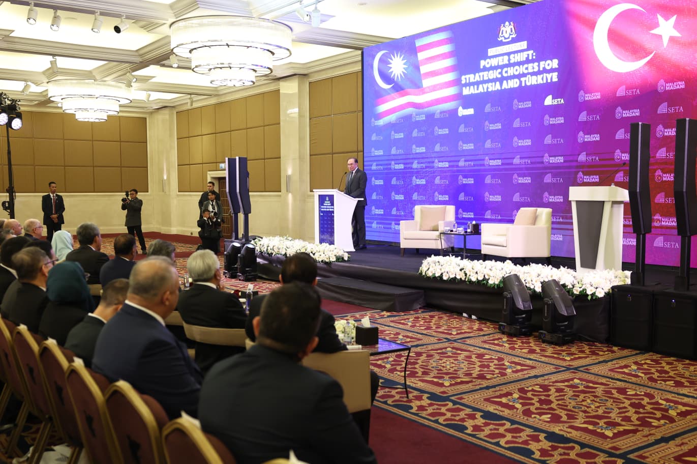 Malezya Başbakanı Enver İbrahim Ankara konferansı