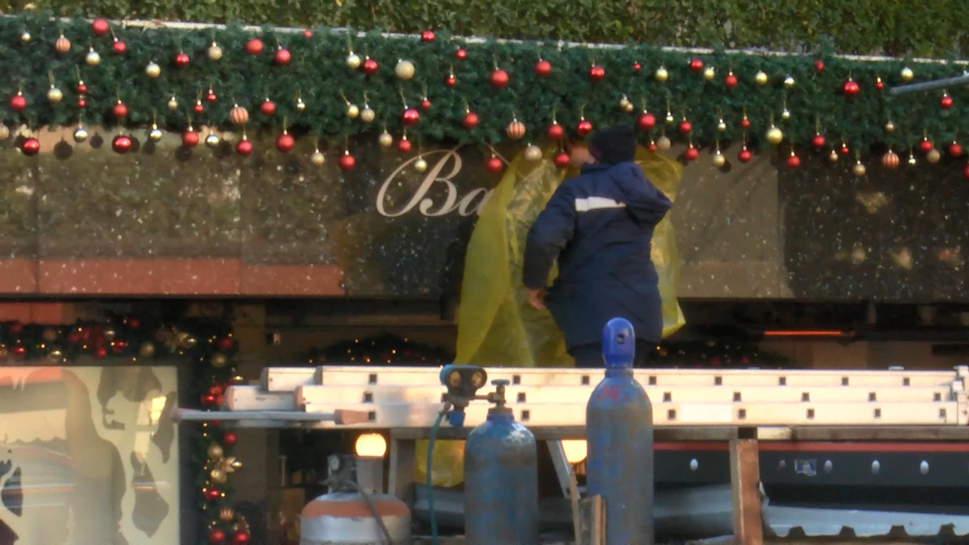 Baylan Pastanesi yıkım çalışması İBB ekipleri